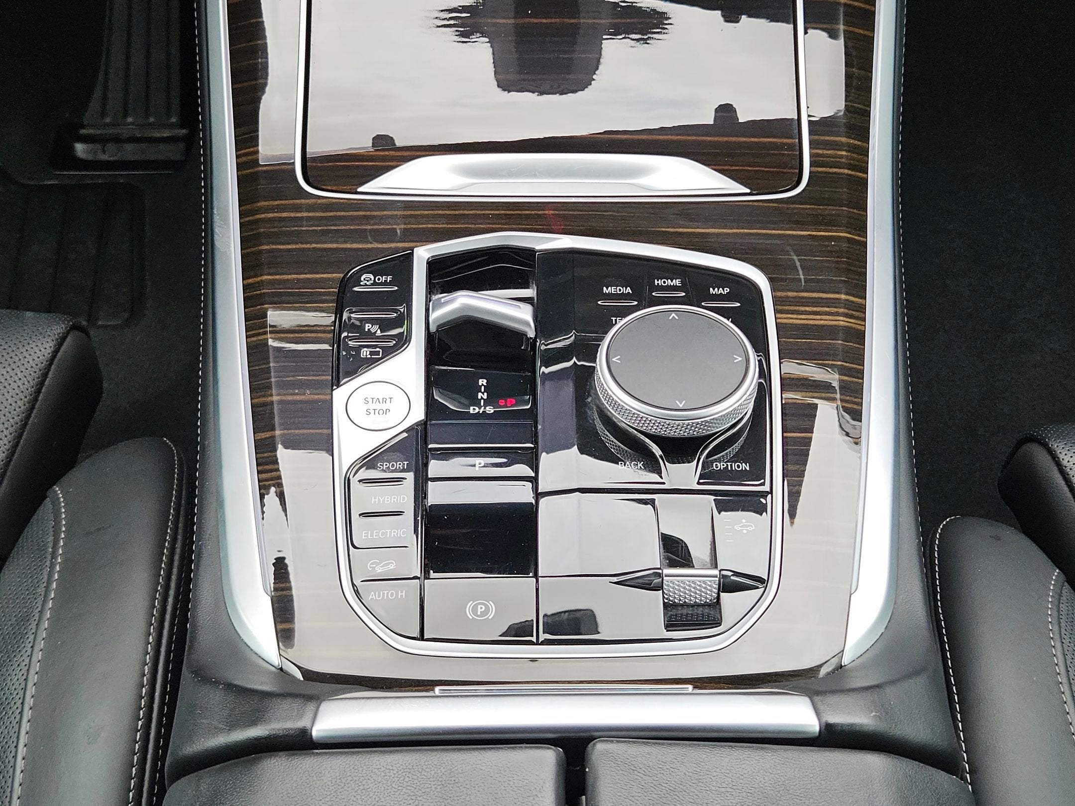 2025 BMW X5 50E