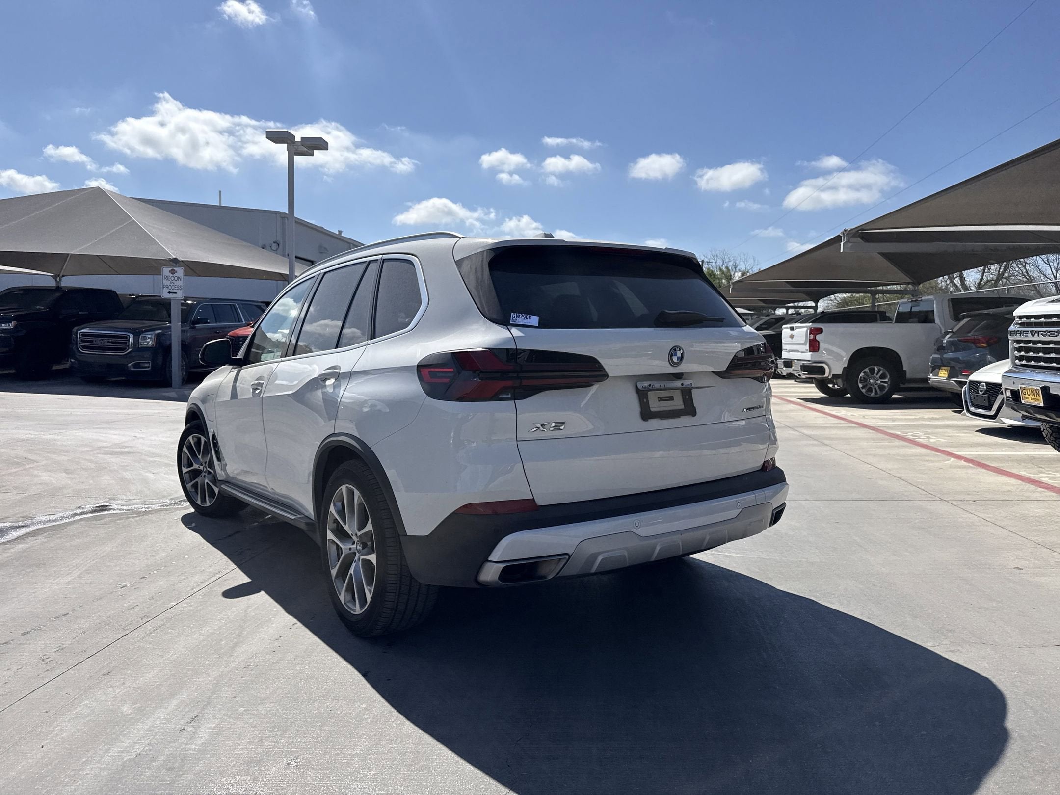 2025 BMW X5 50E