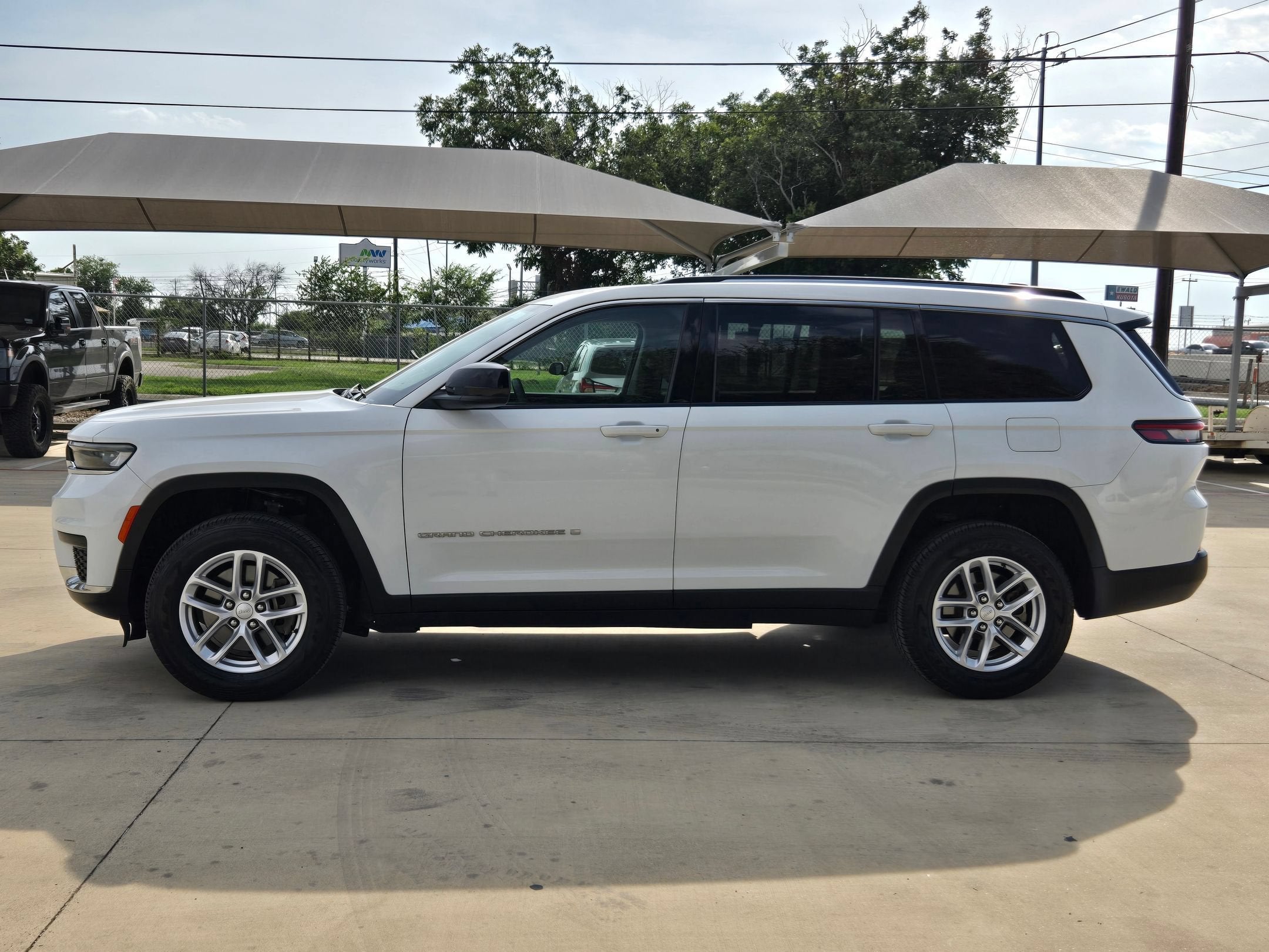 2023 Jeep Grand Cherokee L Laredo