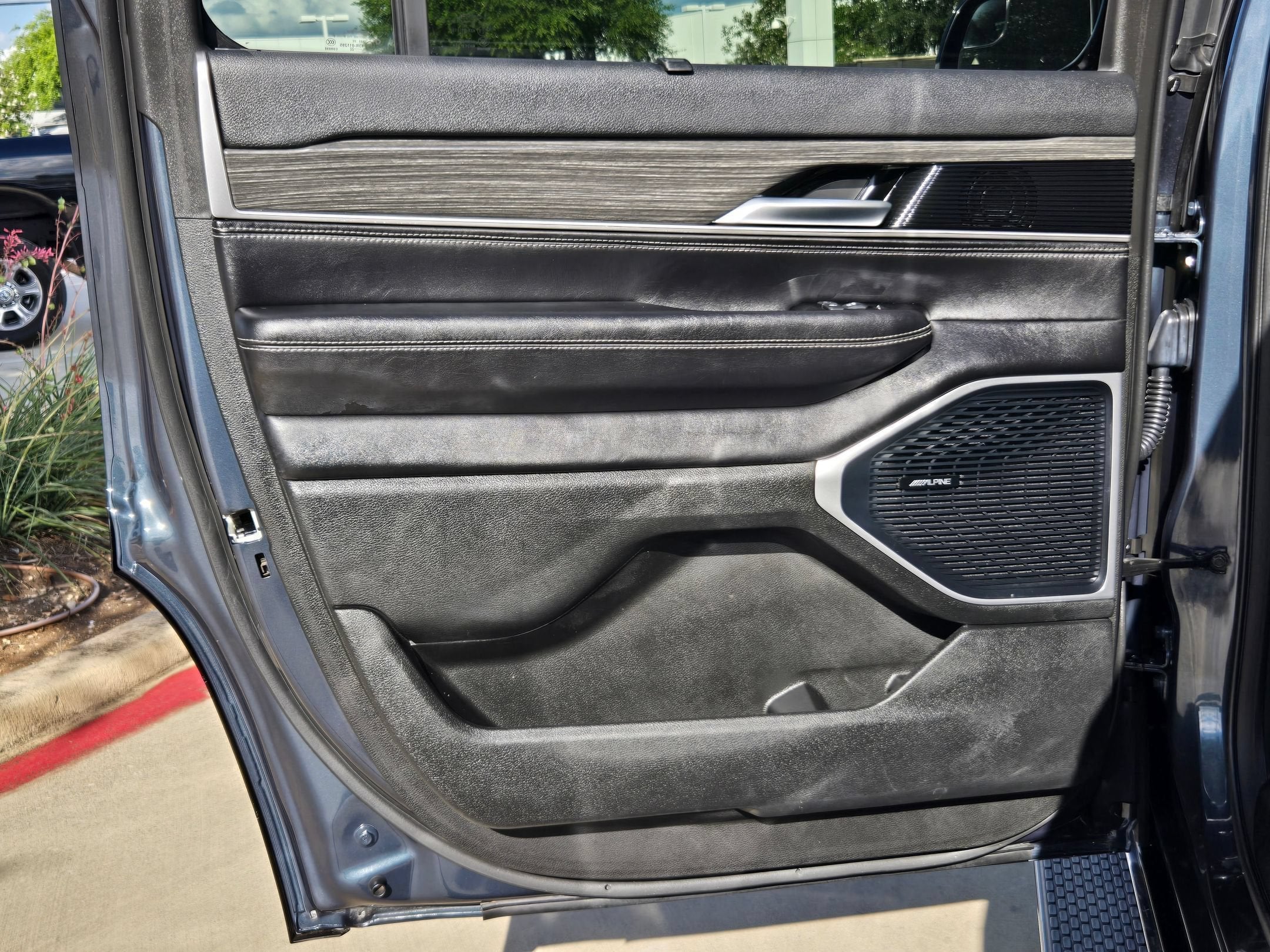 2023 Jeep Wagoneer Series III