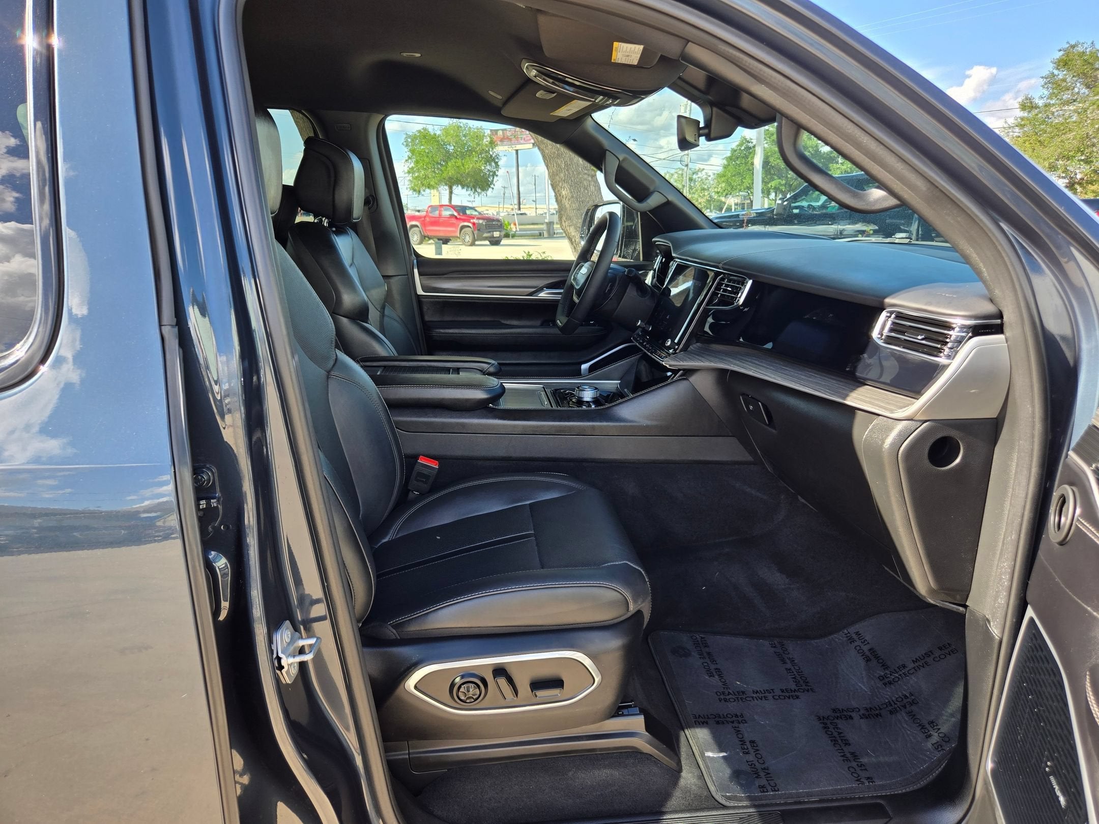 2023 Jeep Wagoneer Series III