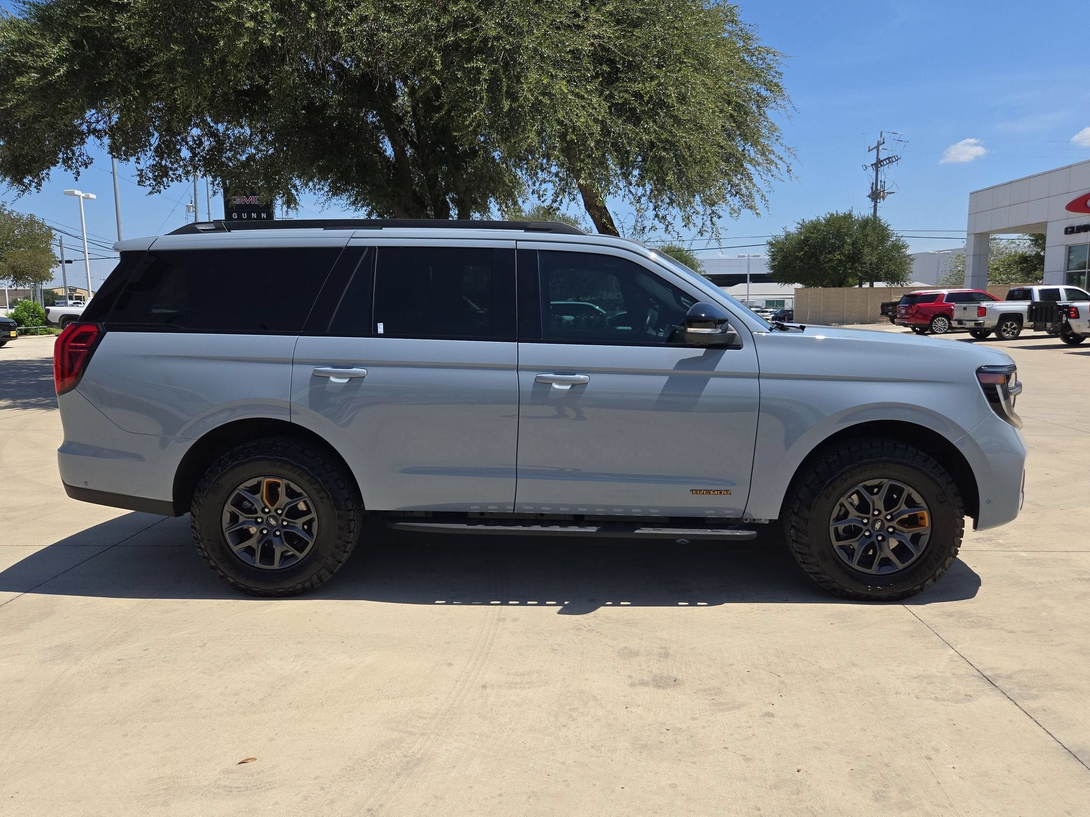2025 Ford Expedition Tremor