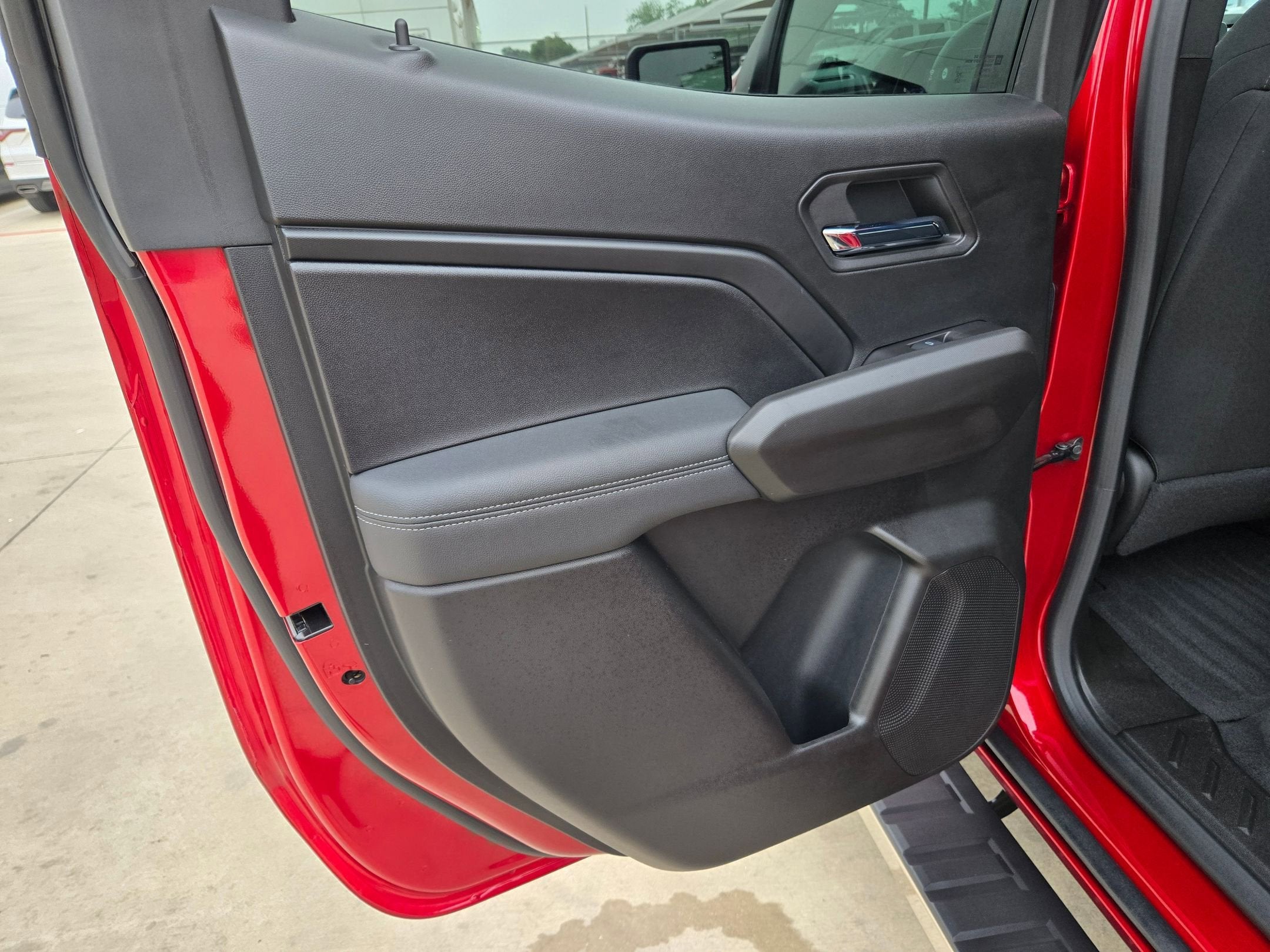 2024 Chevrolet Colorado 2WD LT