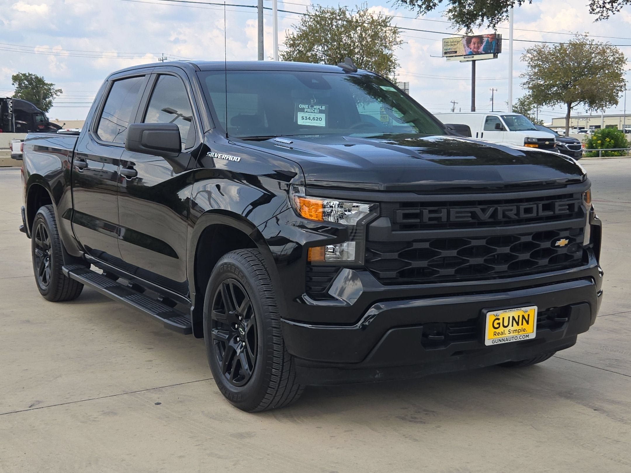 2024 Chevrolet Silverado 1500 Custom
