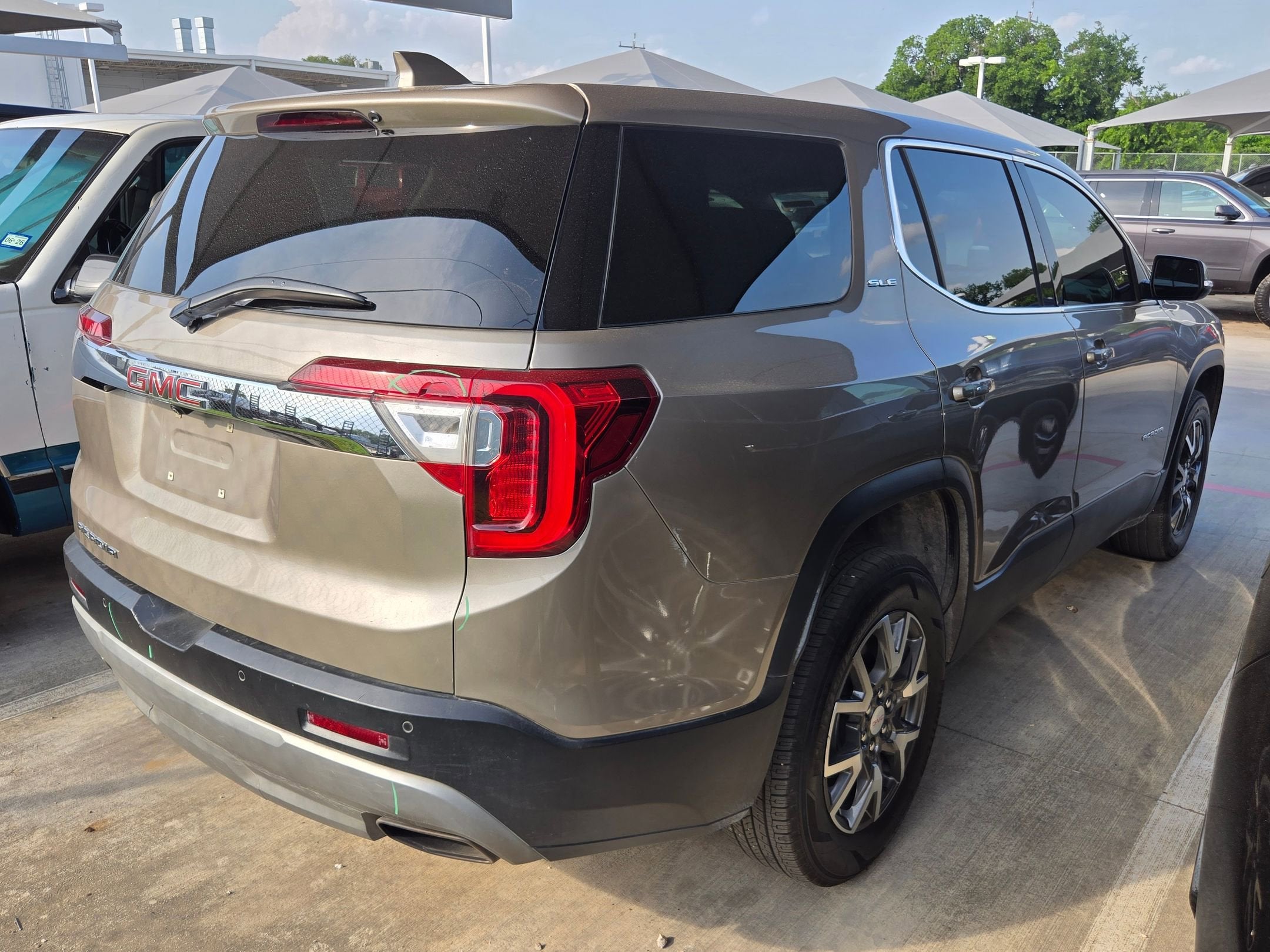 2022 GMC Acadia SLE