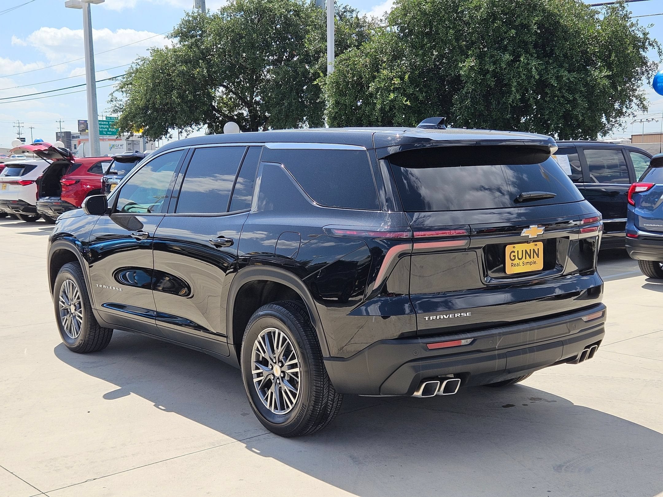 2024 Chevrolet Traverse FWD LS