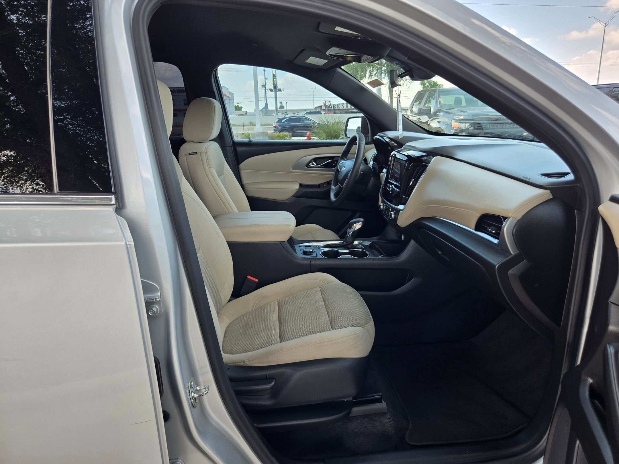 2022 Chevrolet Traverse LS