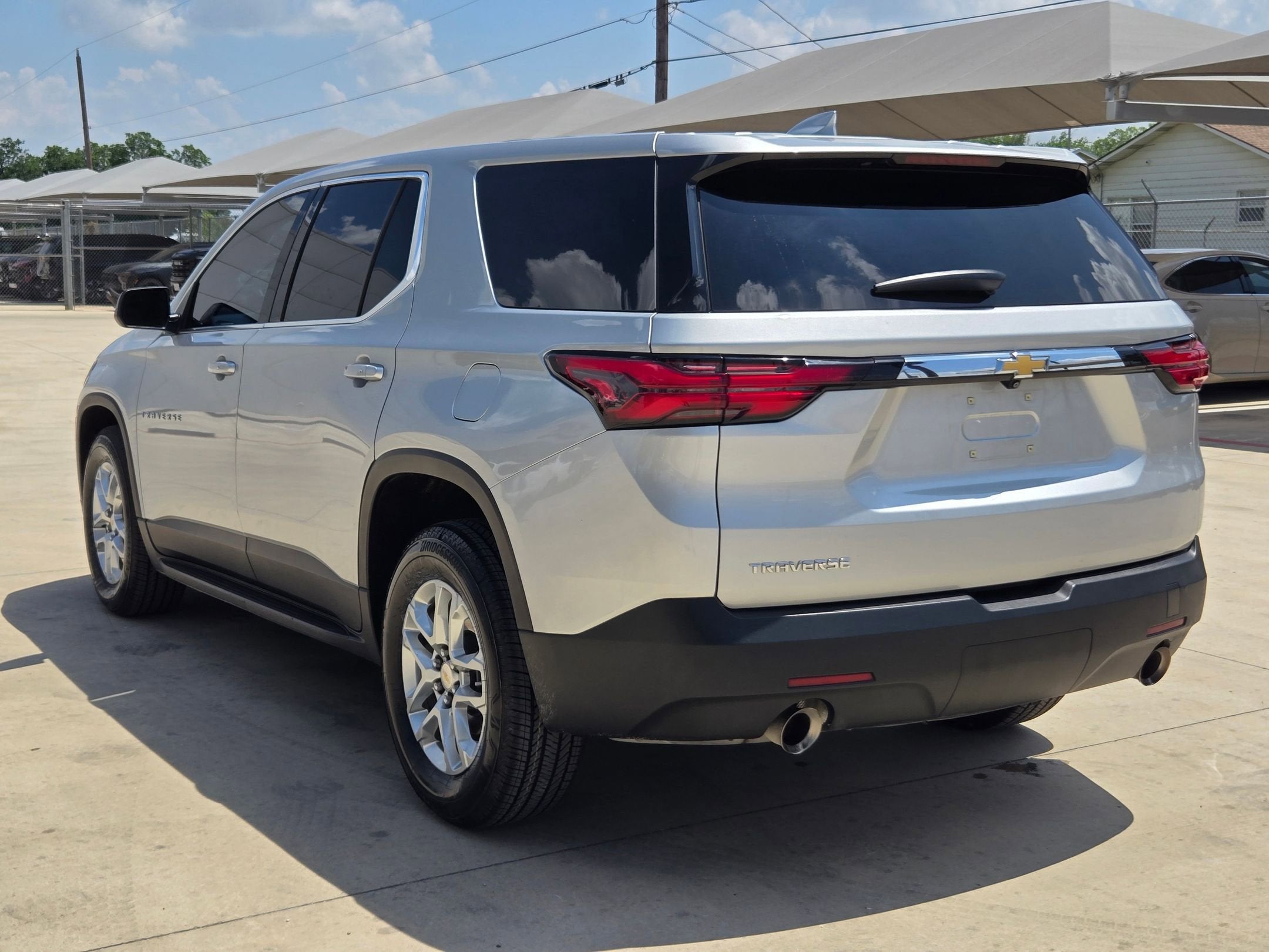 2022 Chevrolet Traverse LS