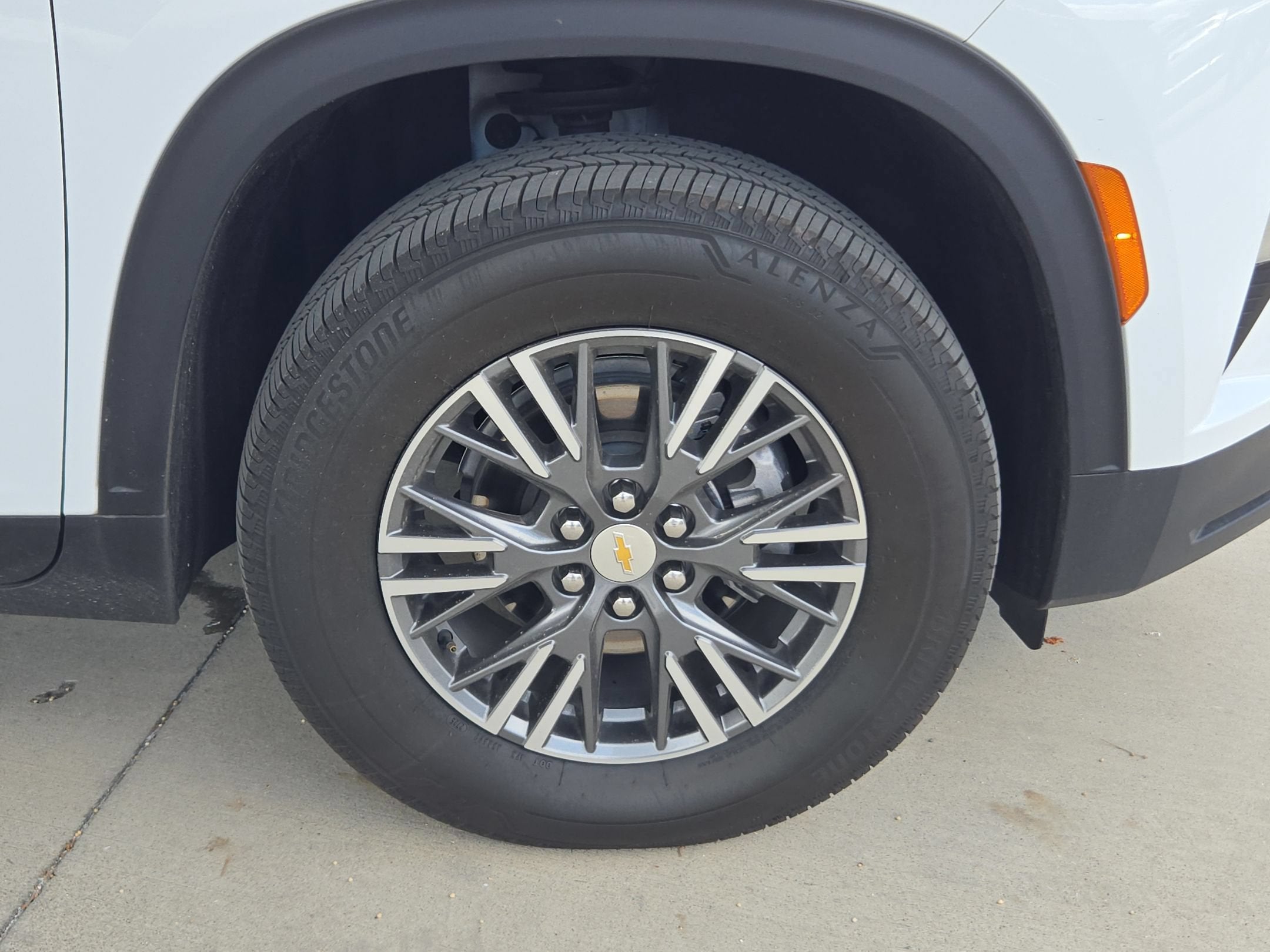2026 Chevrolet Traverse FWD LT