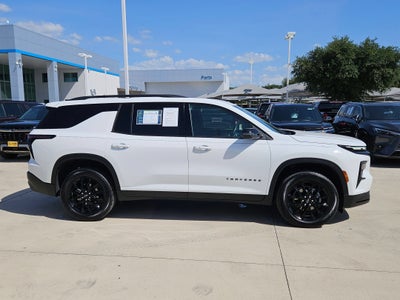 2026 Chevrolet Traverse FWD LT