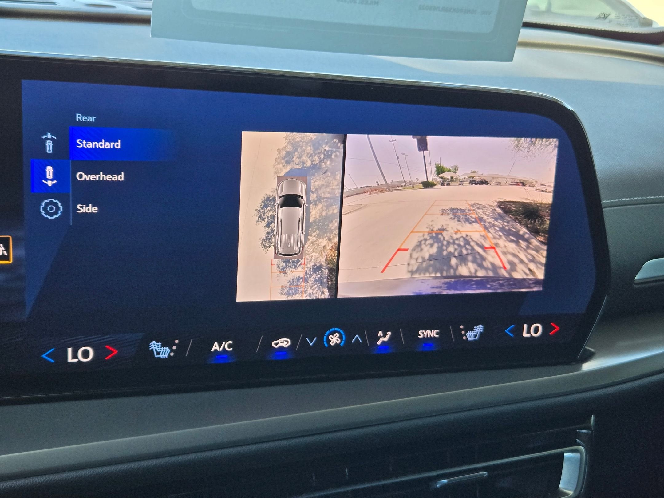 2024 Chevrolet Traverse FWD LT