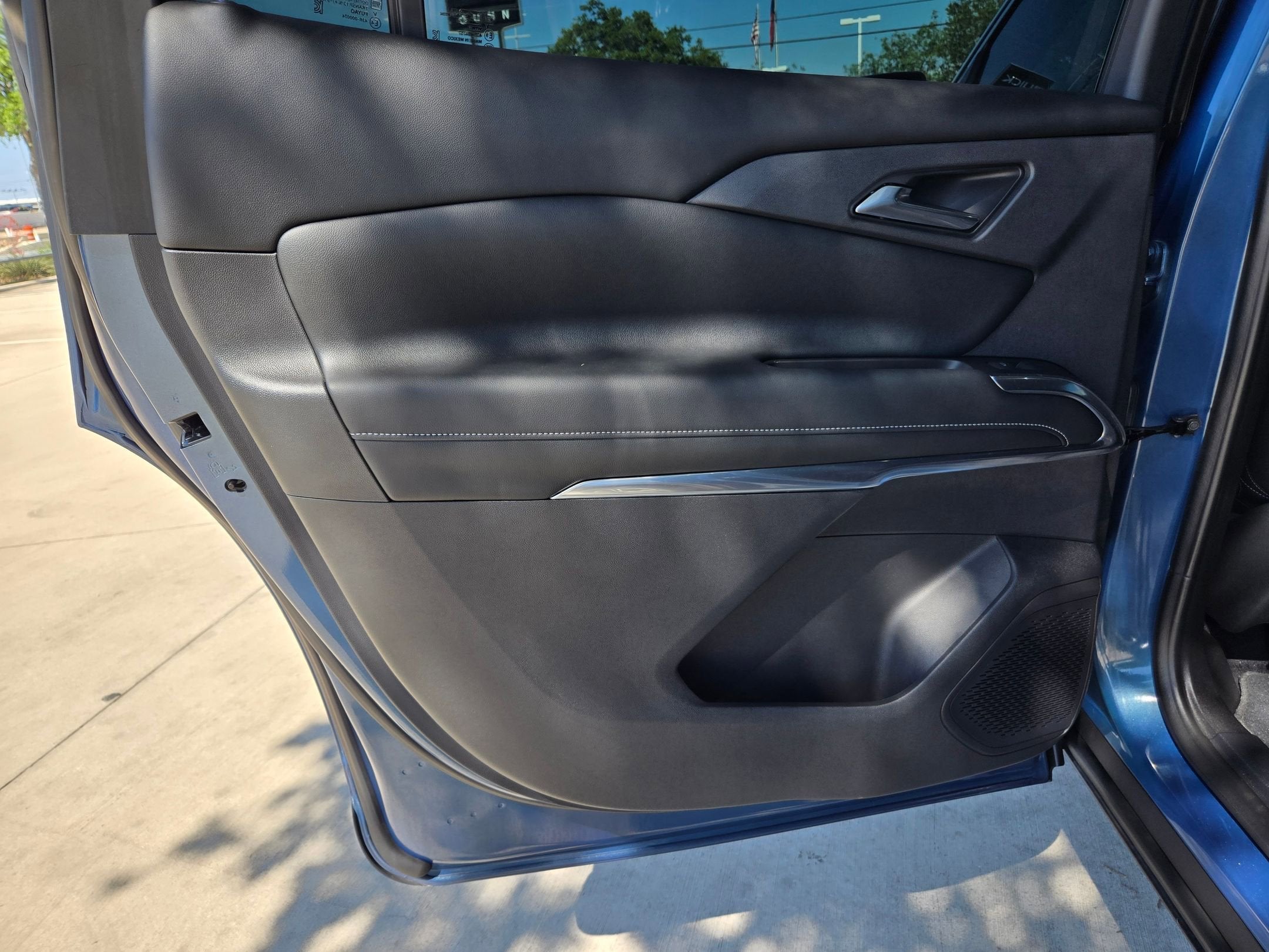 2024 Chevrolet Traverse FWD LT
