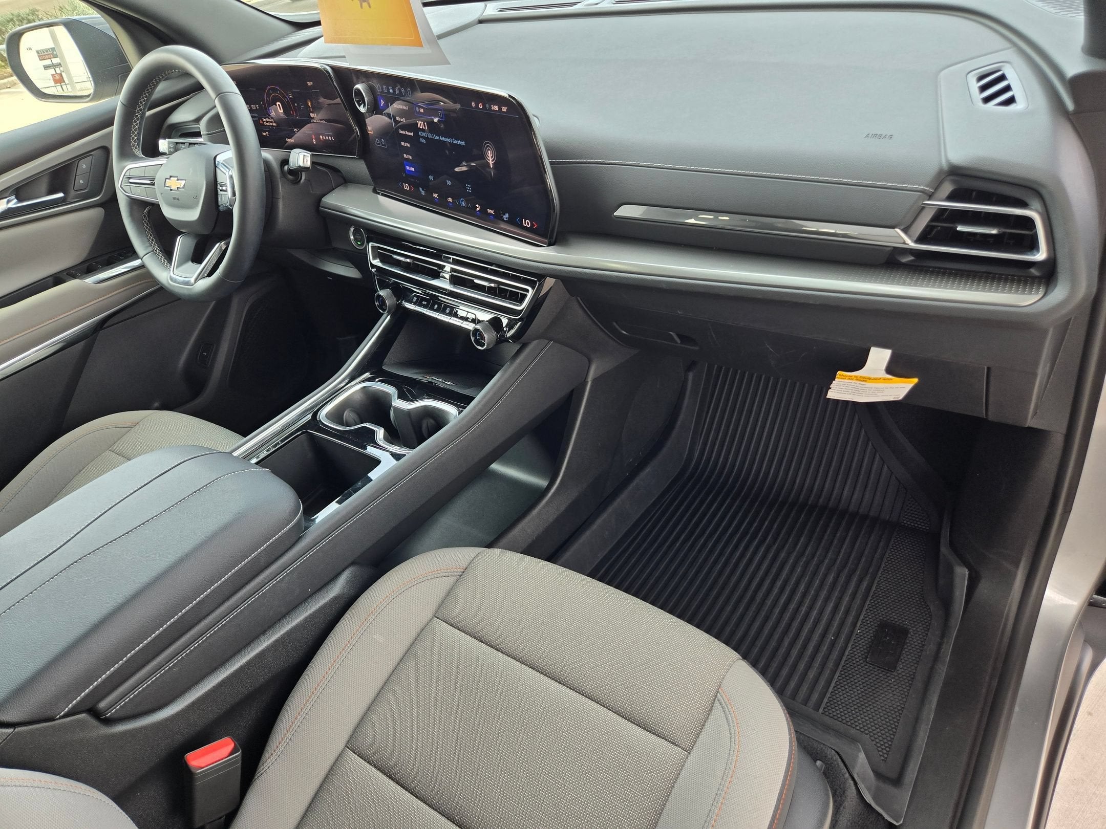 2026 Chevrolet Traverse AWD LT