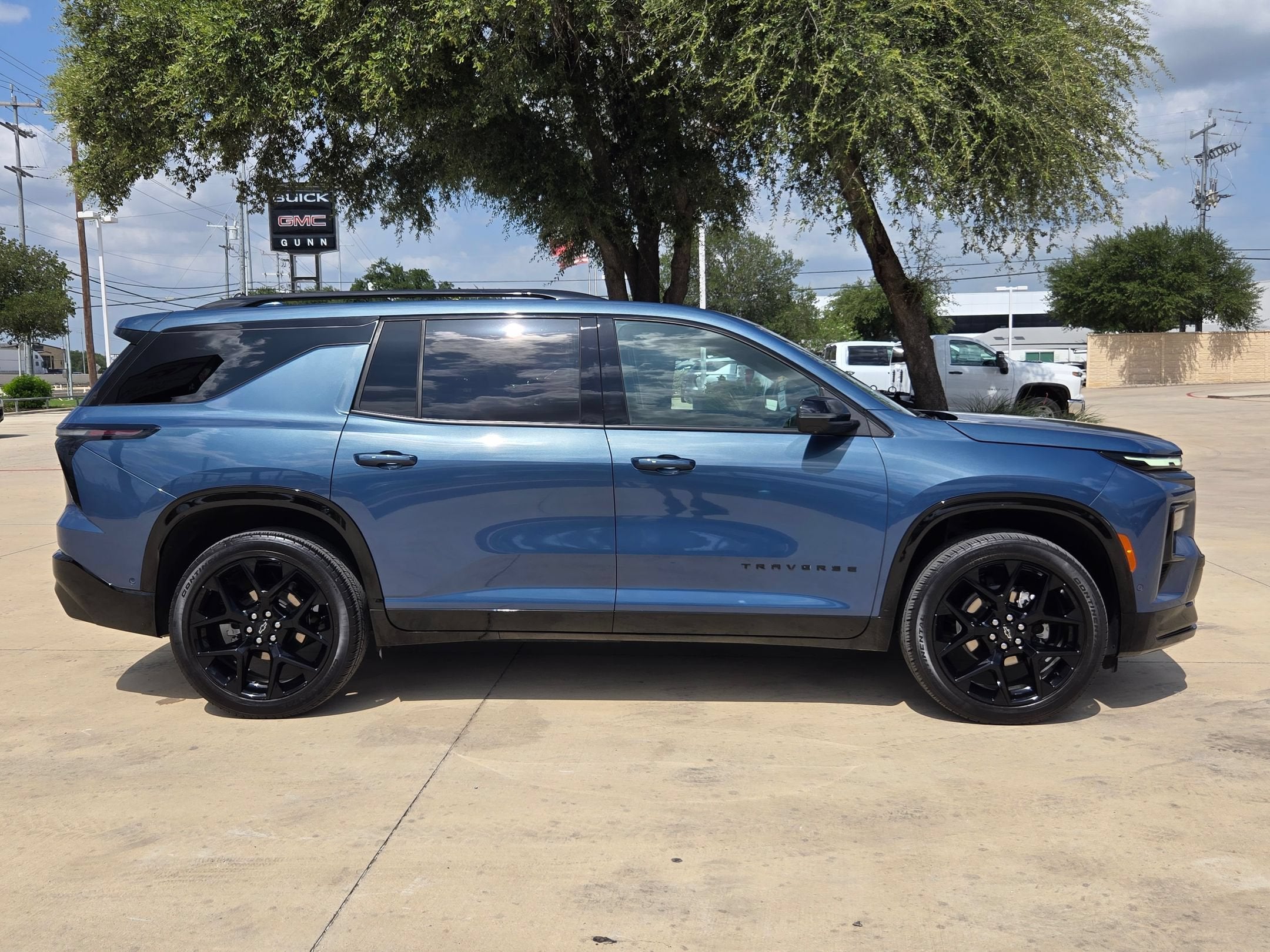 2025 Chevrolet Traverse AWD RS