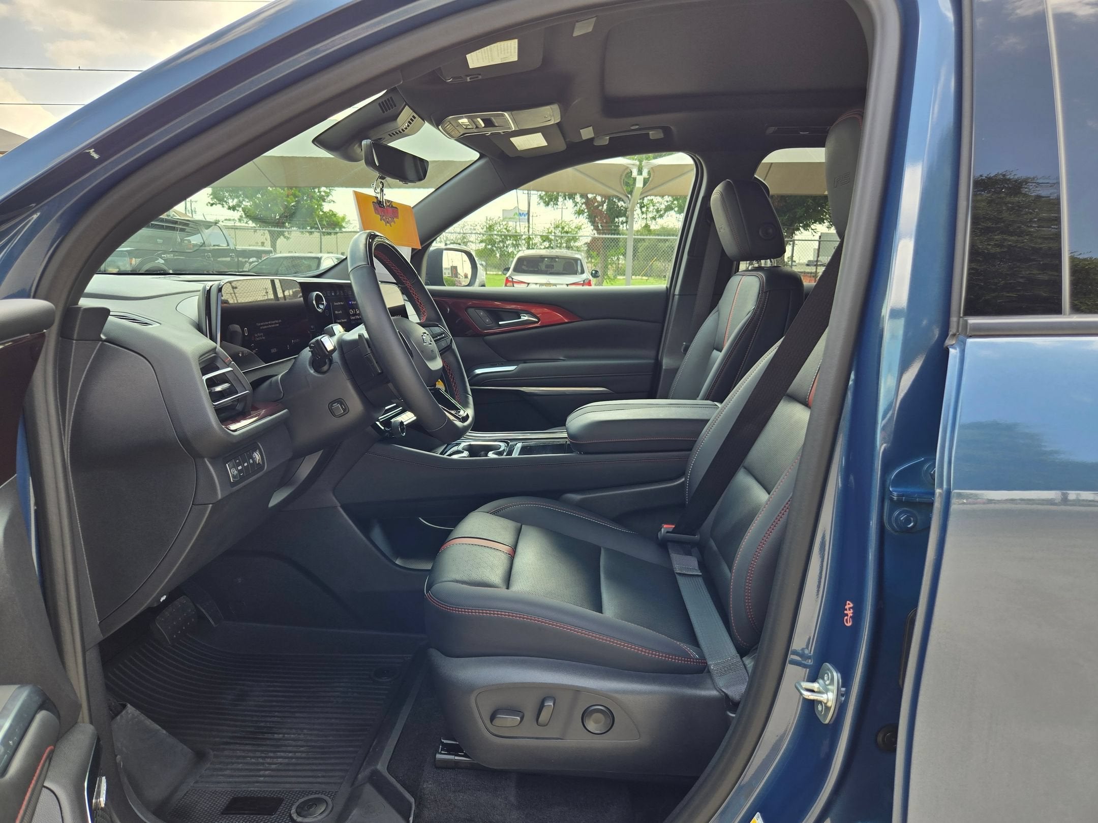 2025 Chevrolet Traverse AWD RS