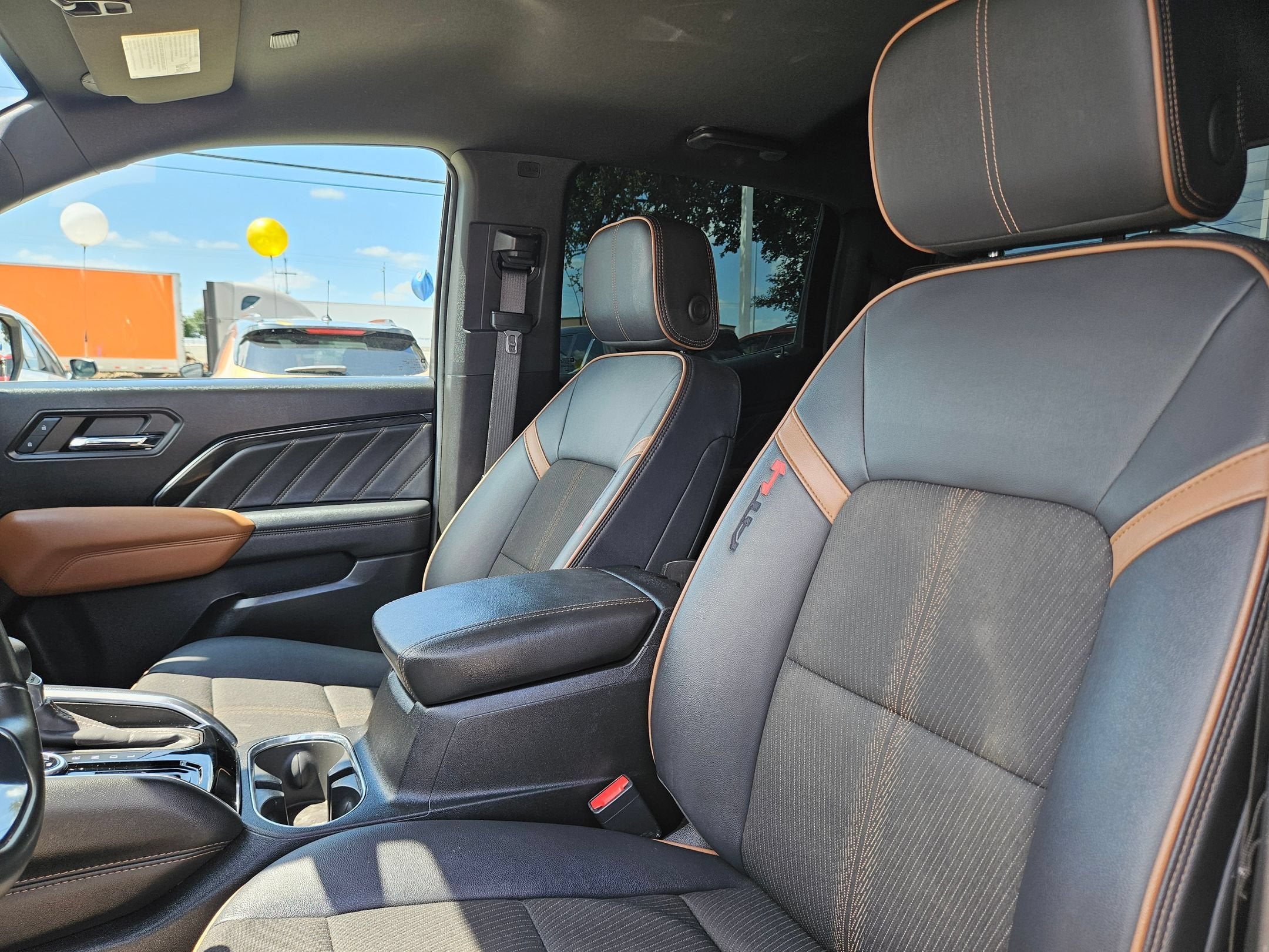 2024 GMC Canyon 4WD AT4