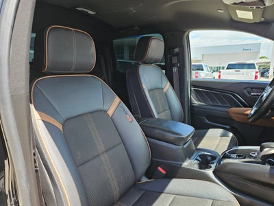 2024 GMC Canyon 4WD AT4