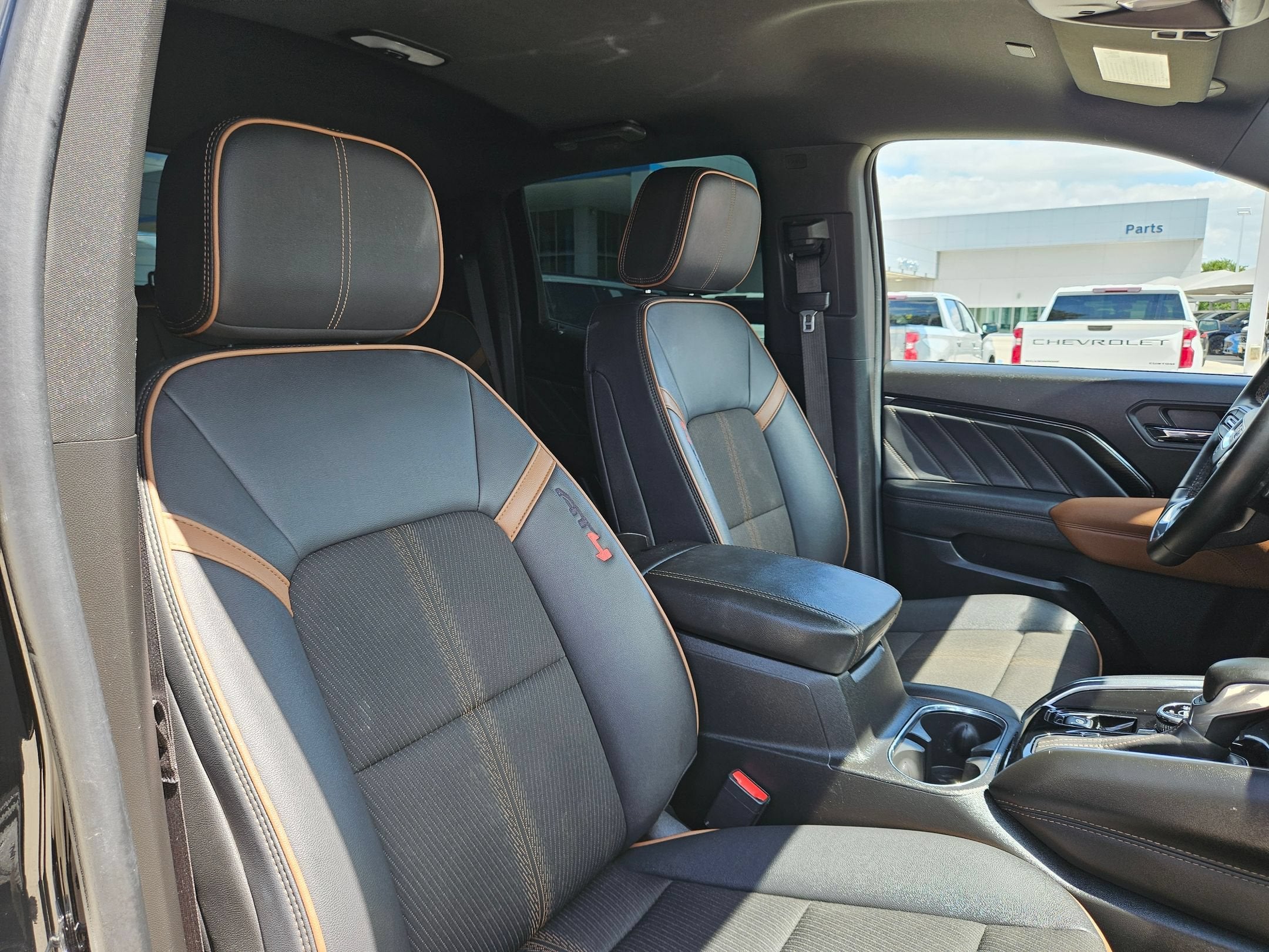 2024 GMC Canyon 4WD AT4
