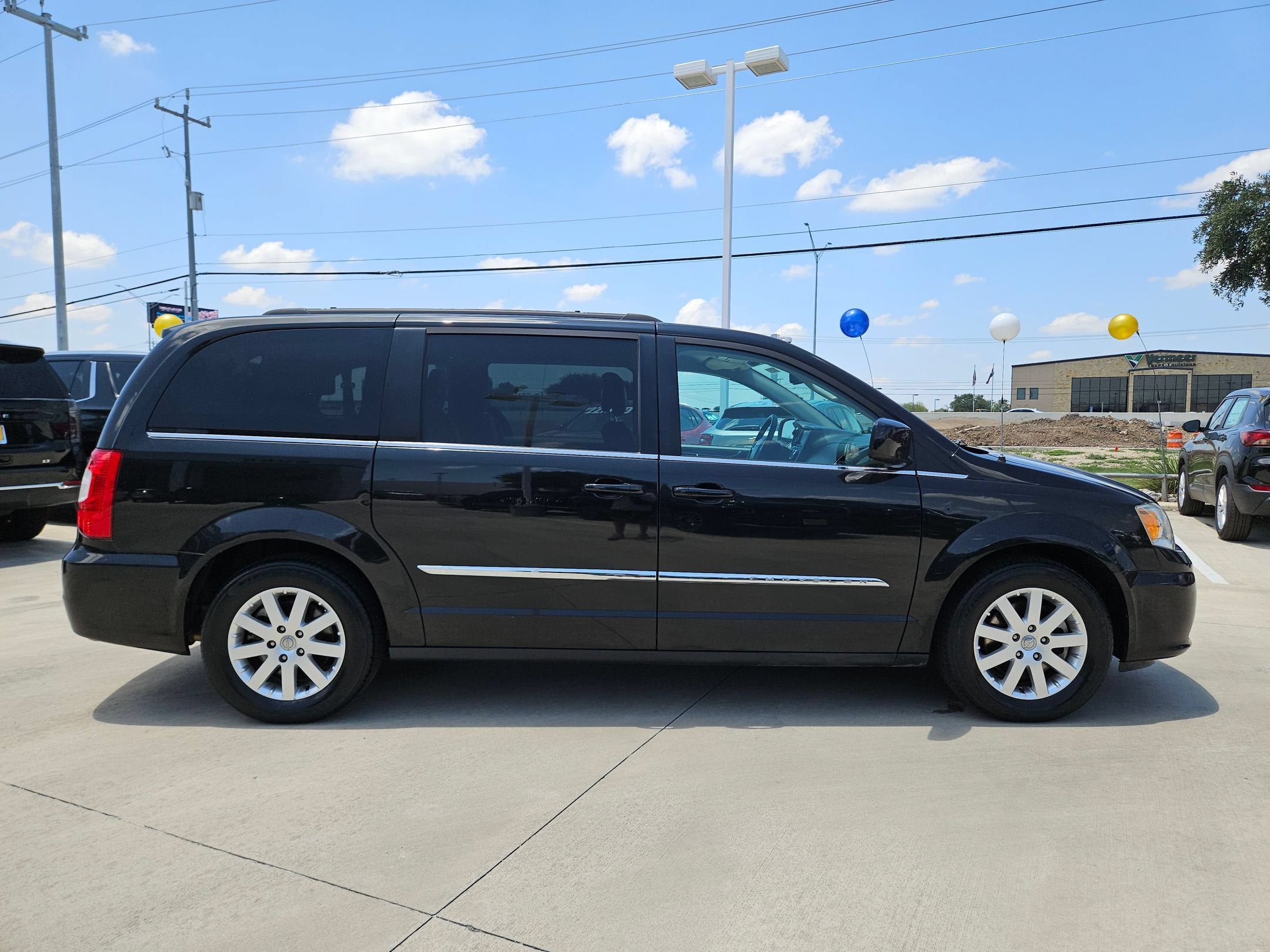 2016 Chrysler Town & Country Touring
