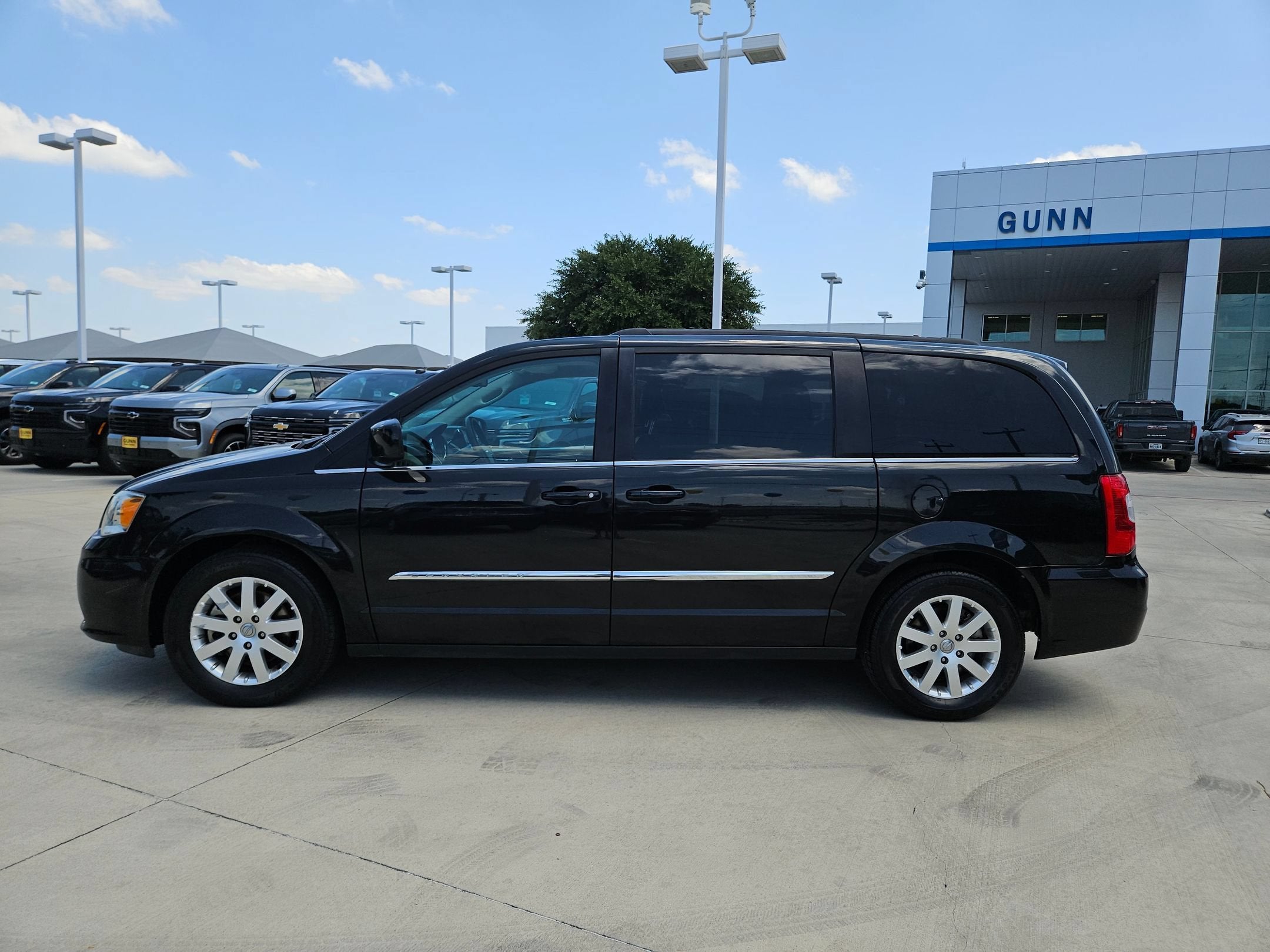 2016 Chrysler Town & Country Touring