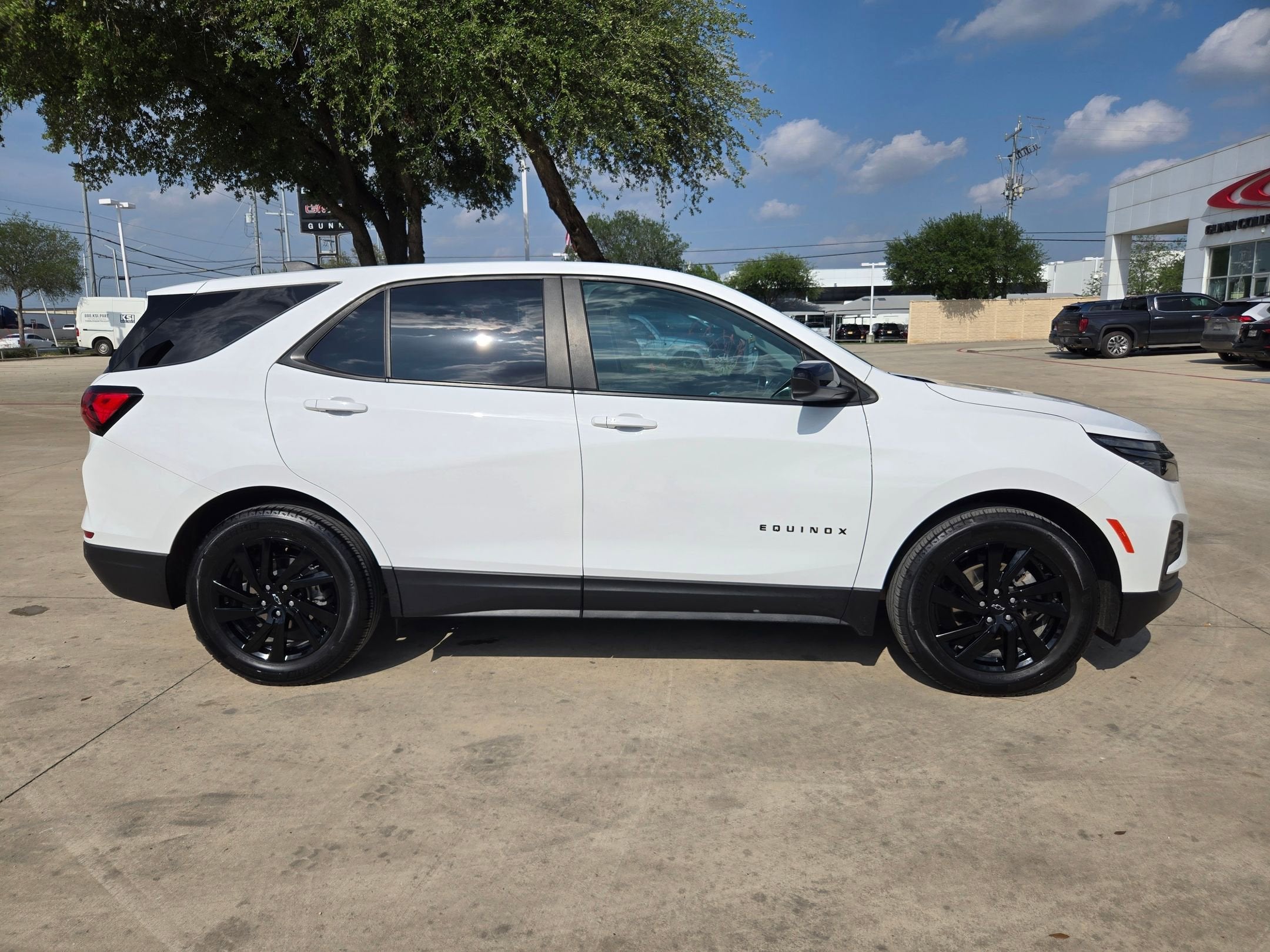 2024 Chevrolet Equinox LS