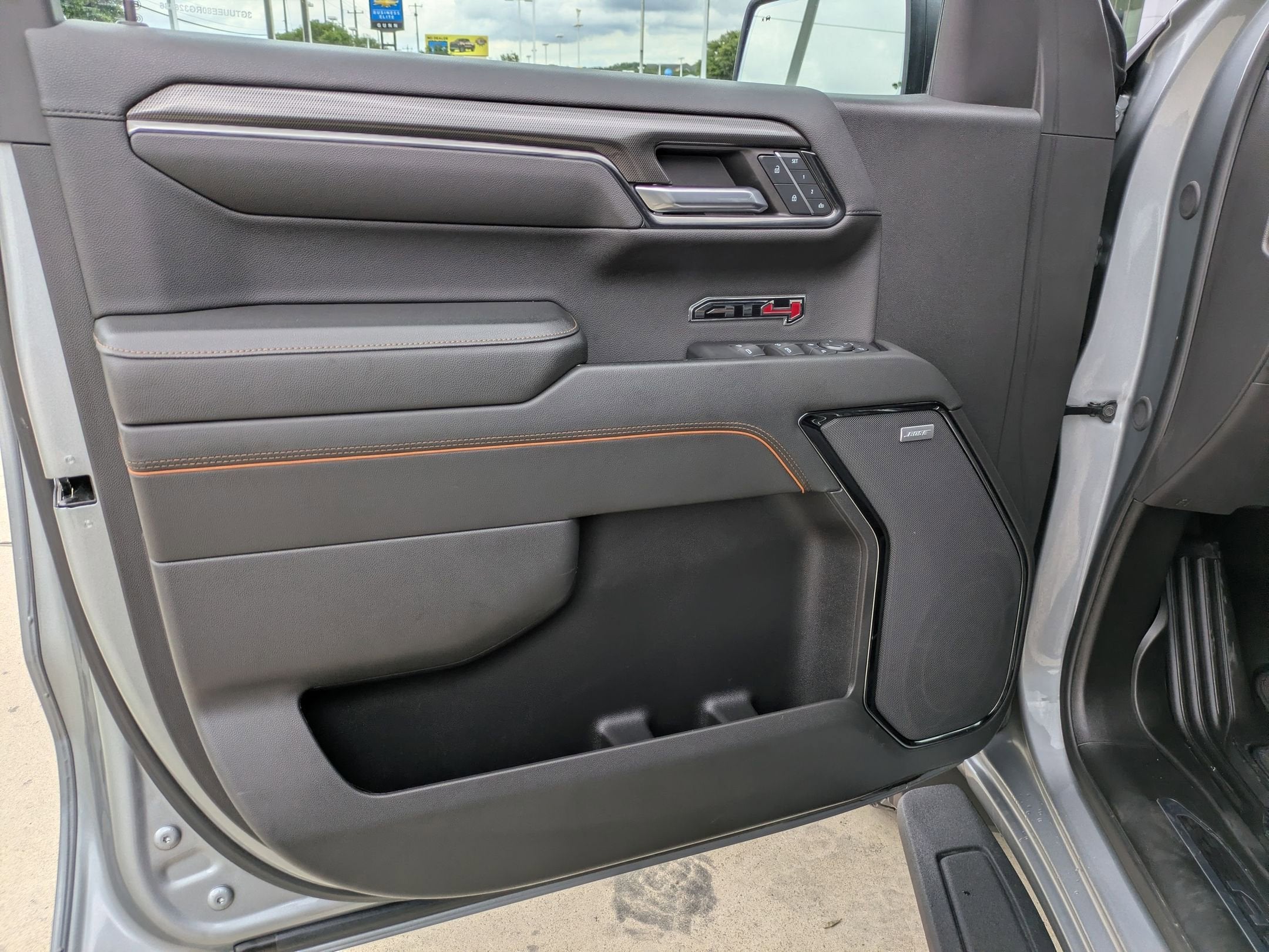 2024 GMC Sierra 1500 AT4
