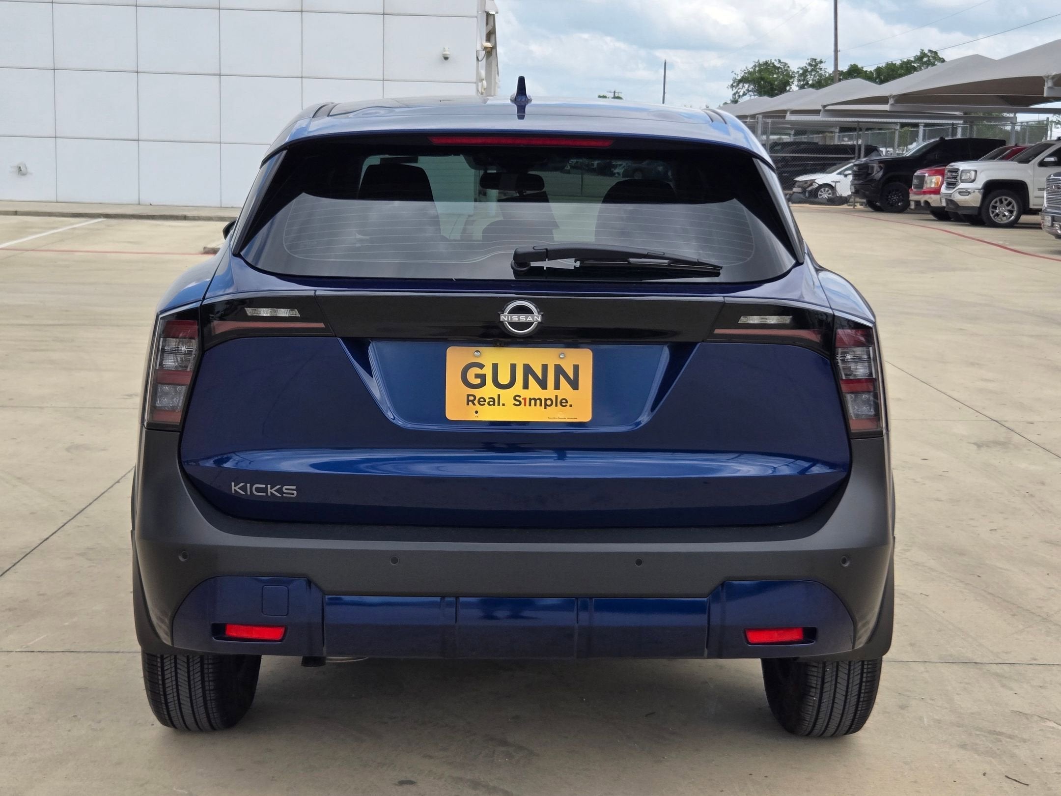 2025 Nissan Kicks S