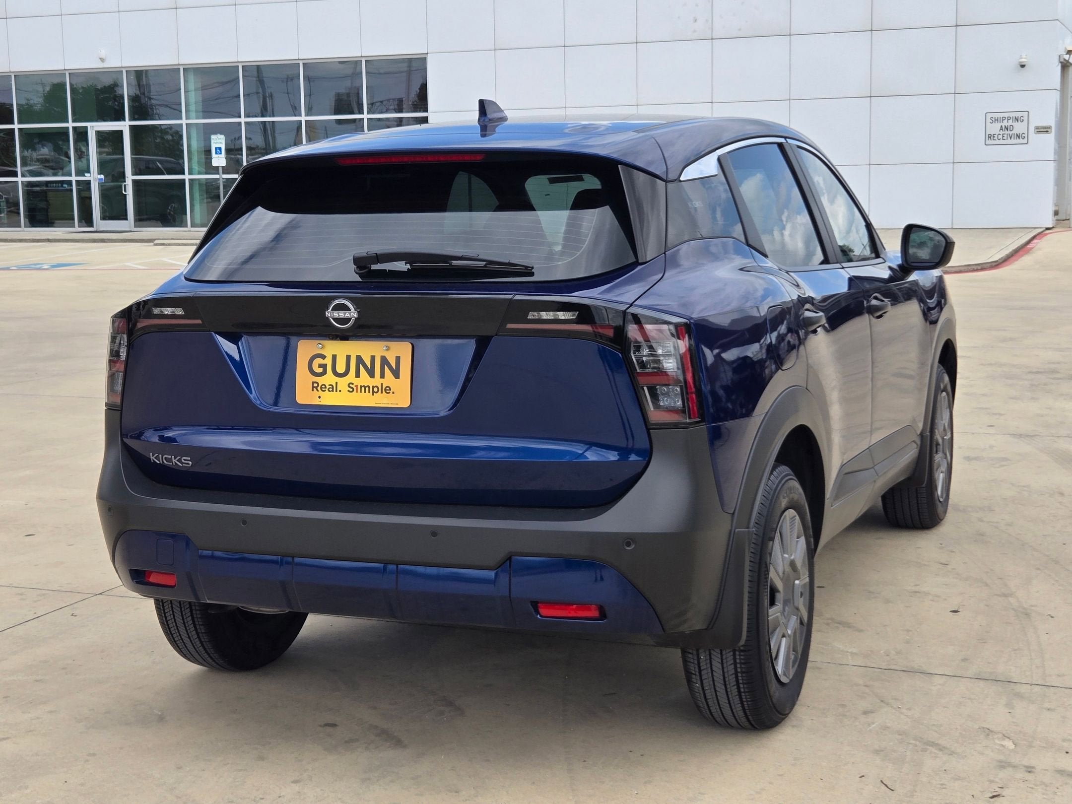 2025 Nissan Kicks S