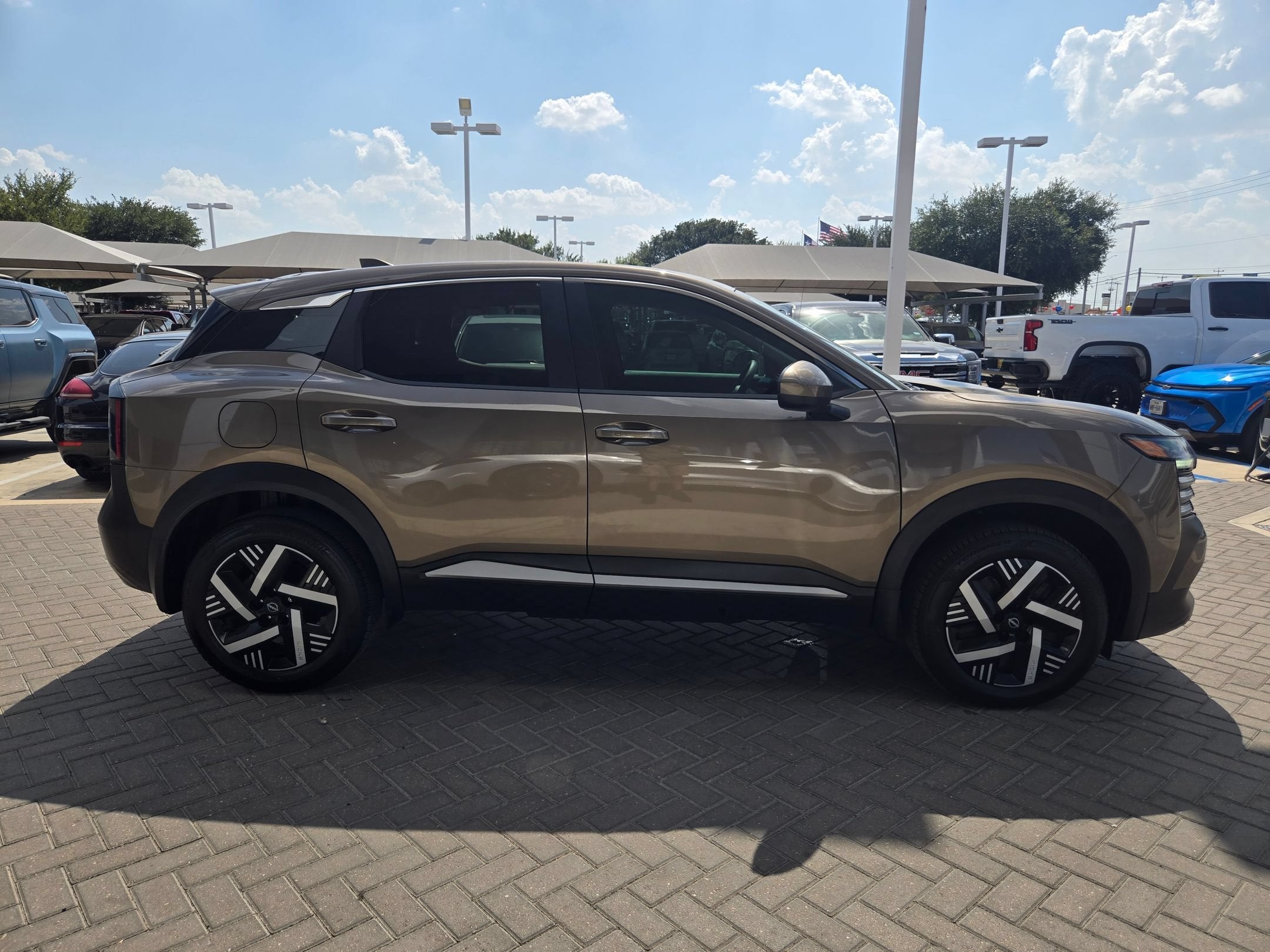 2025 Nissan Kicks SV