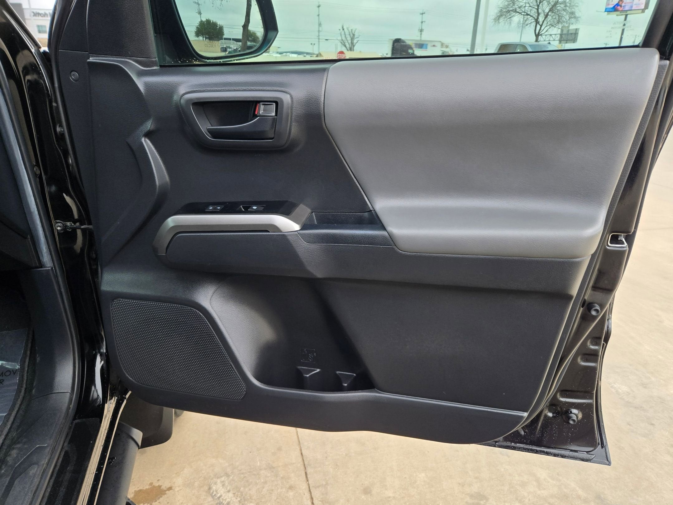 2023 Toyota Tacoma 2WD SR5