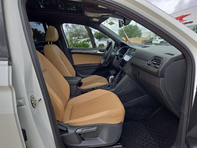 2022 Volkswagen Tiguan SE R-Line Black
