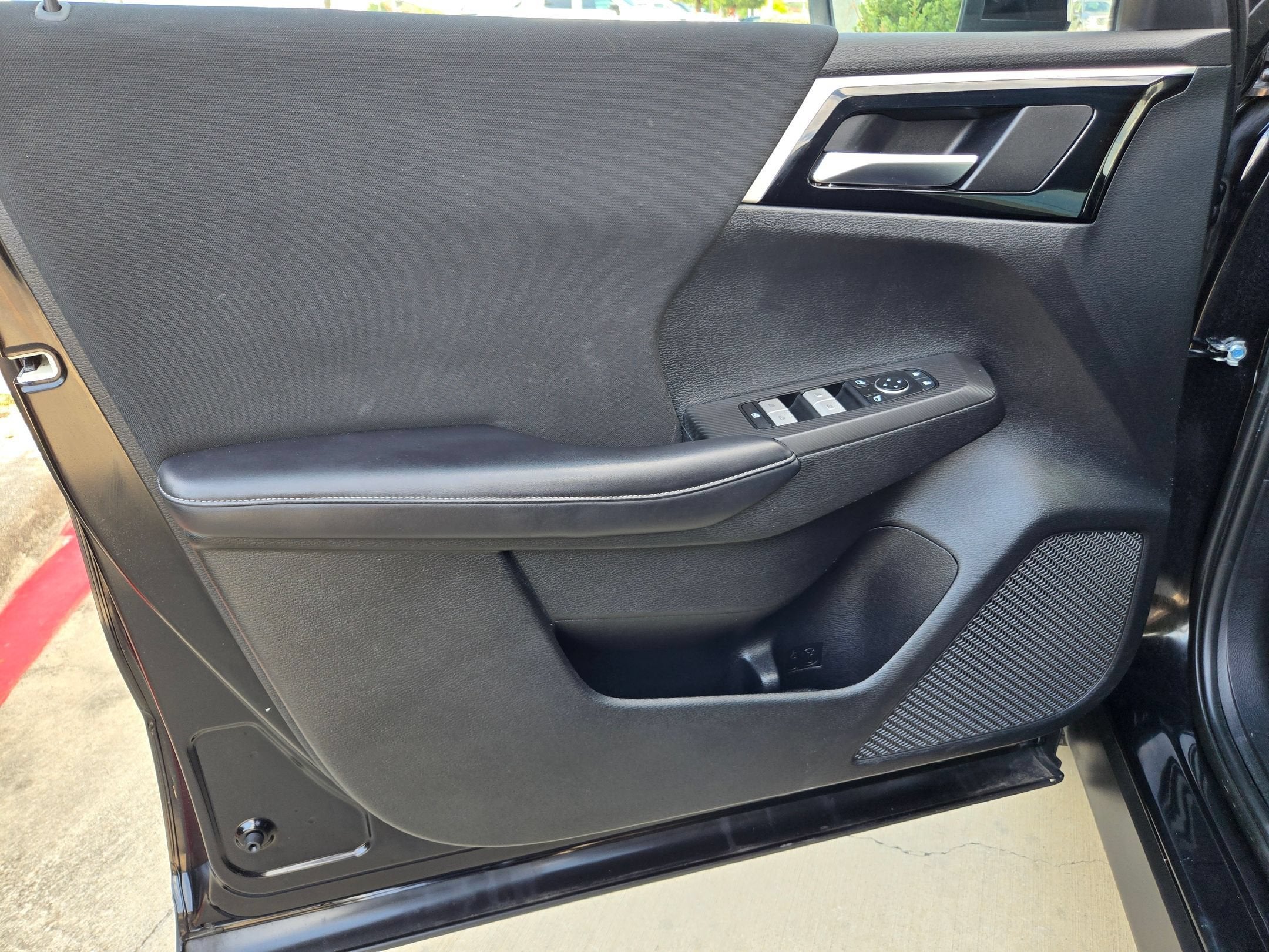 2023 Mitsubishi Outlander ES