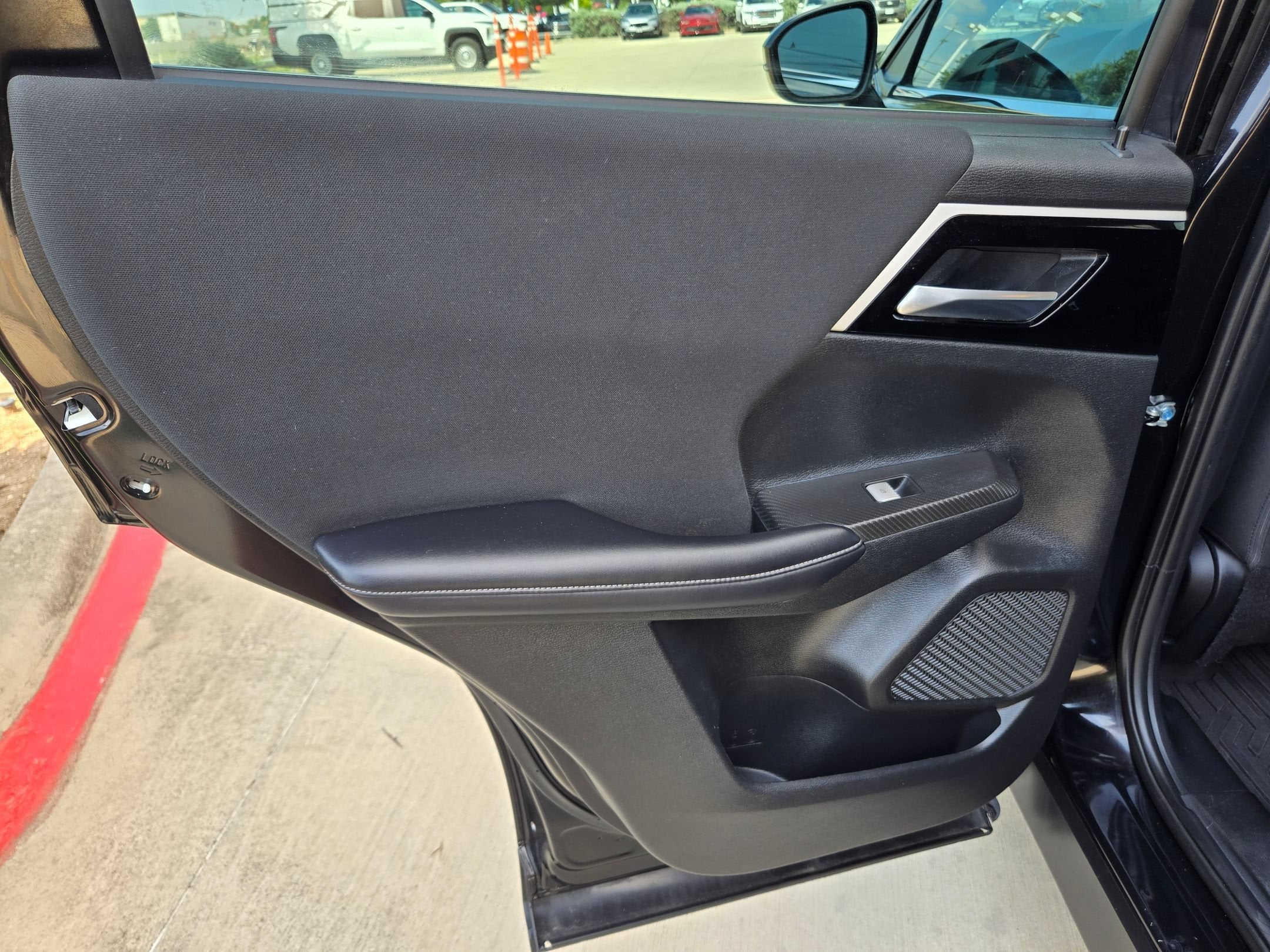 2023 Mitsubishi Outlander ES
