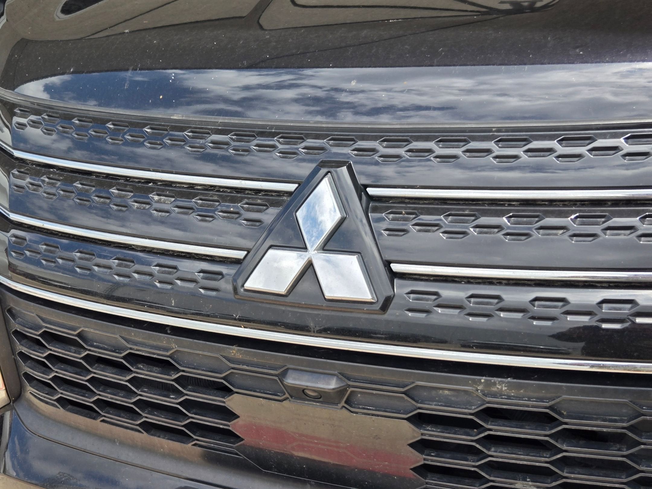 2023 Mitsubishi Outlander ES