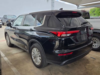 2023 Mitsubishi Outlander ES