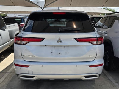 2022 Mitsubishi Outlander Base