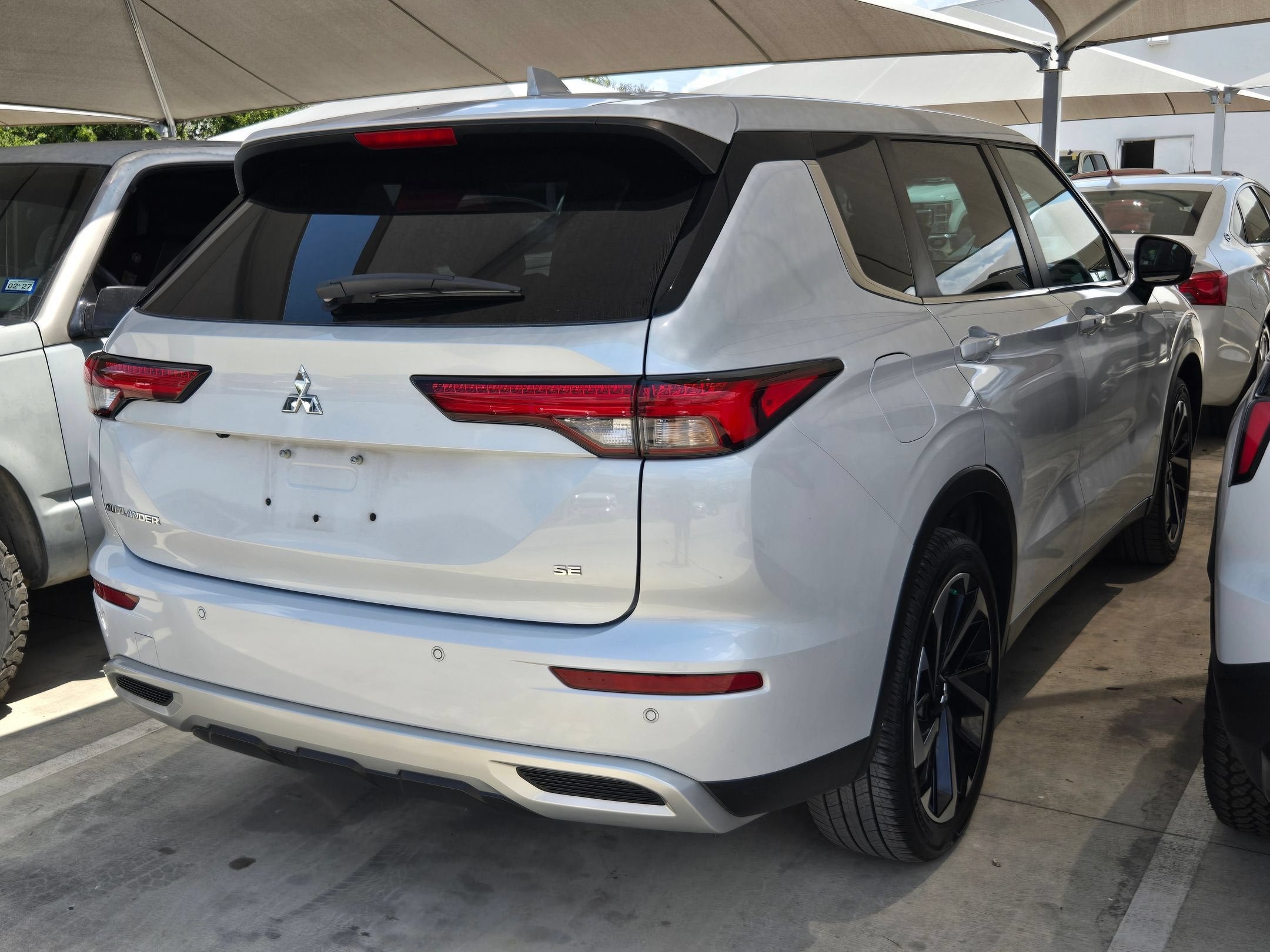 2022 Mitsubishi Outlander Base