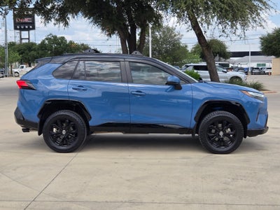 2022 Toyota RAV4 Hybrid SE