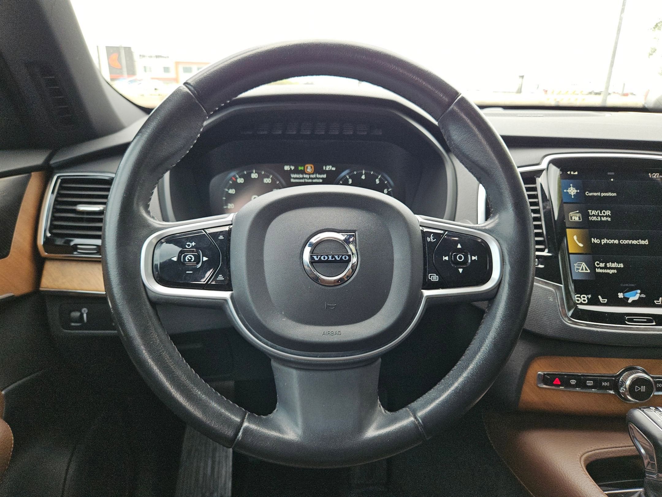 2022 Volvo XC90 Momentum