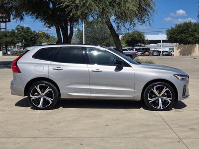 2023 Volvo XC60 Ultimate Dark Theme