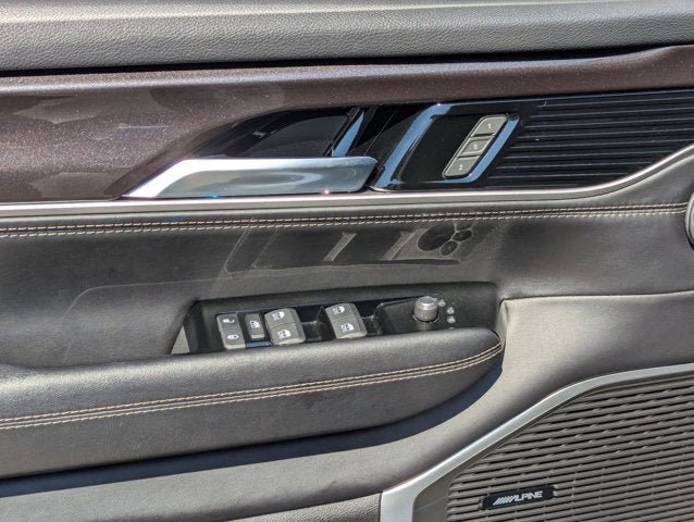 2023 Jeep Wagoneer L Base