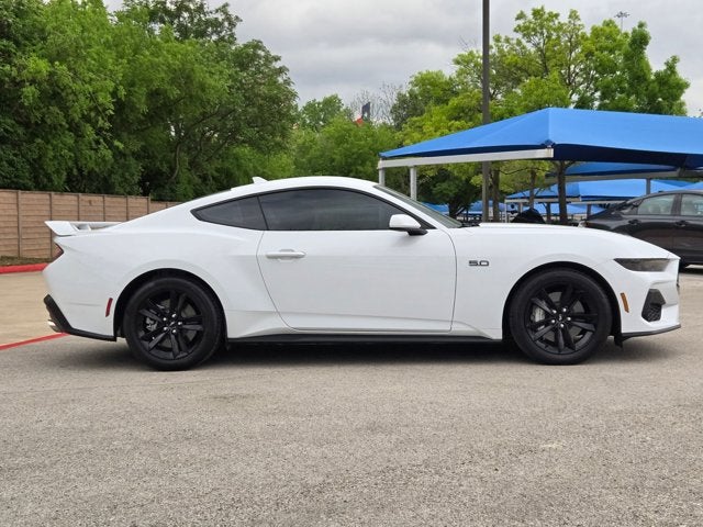 2025 Ford Mustang Base