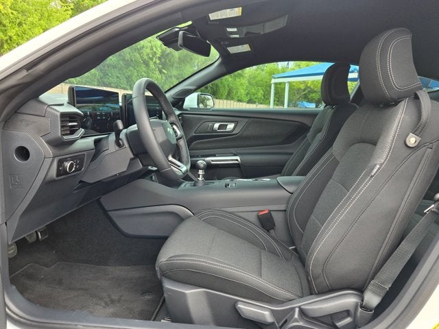 2025 Ford Mustang Base