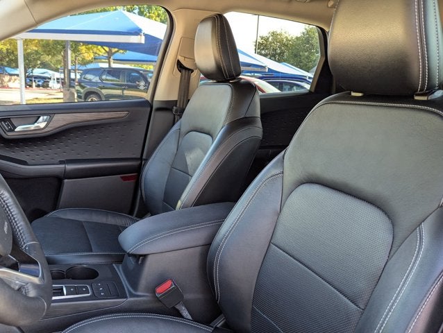 2020 Ford Escape Titanium Hybrid