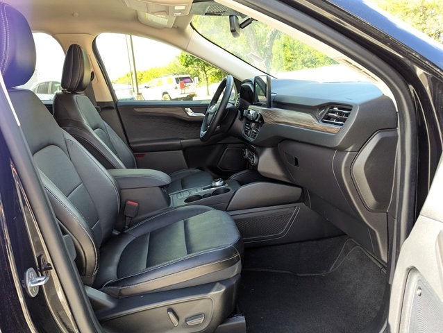 2020 Ford Escape Titanium Hybrid