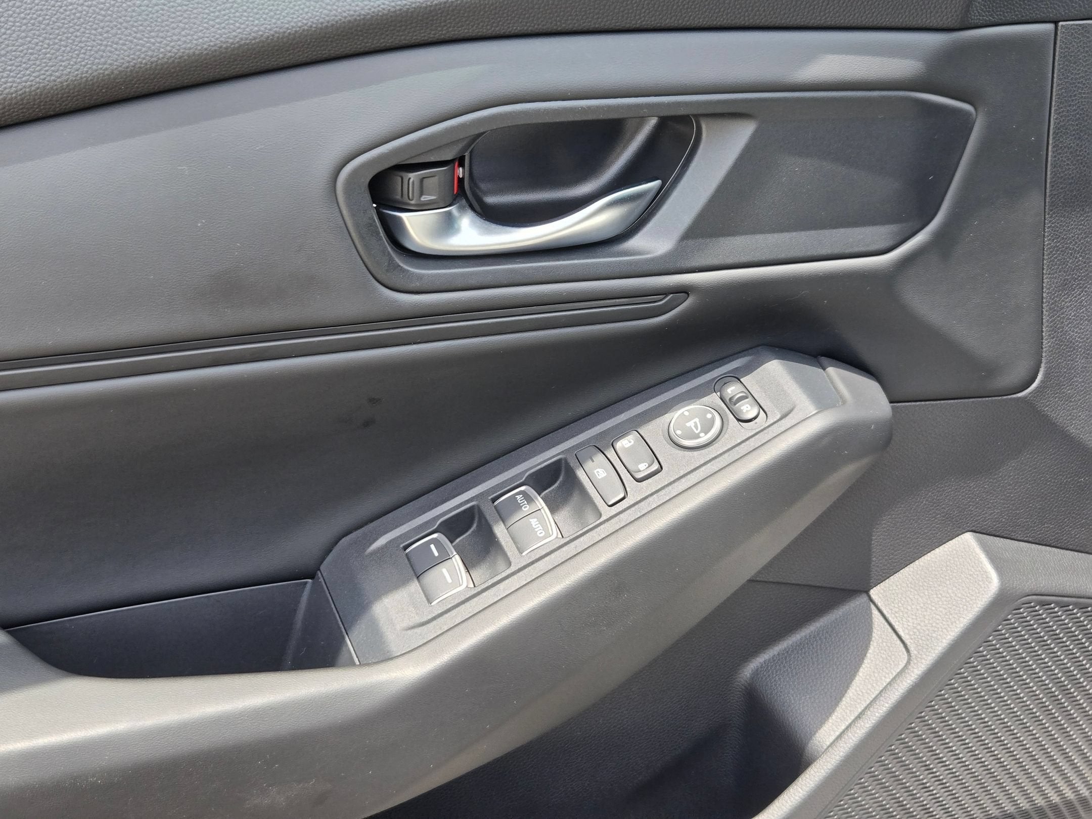 2023 Honda Accord EX - Photo 11