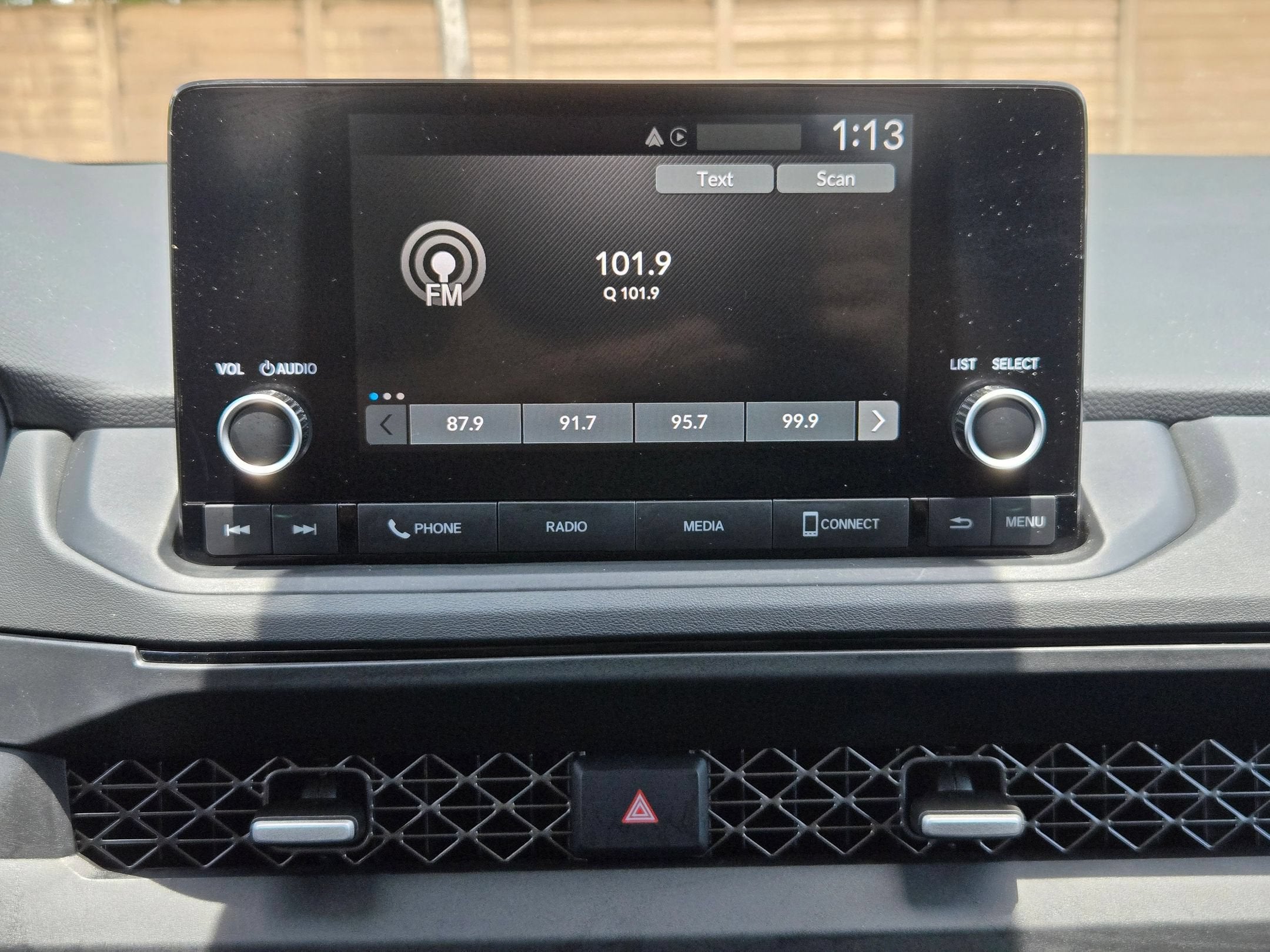 2023 Honda Accord EX - Photo 17