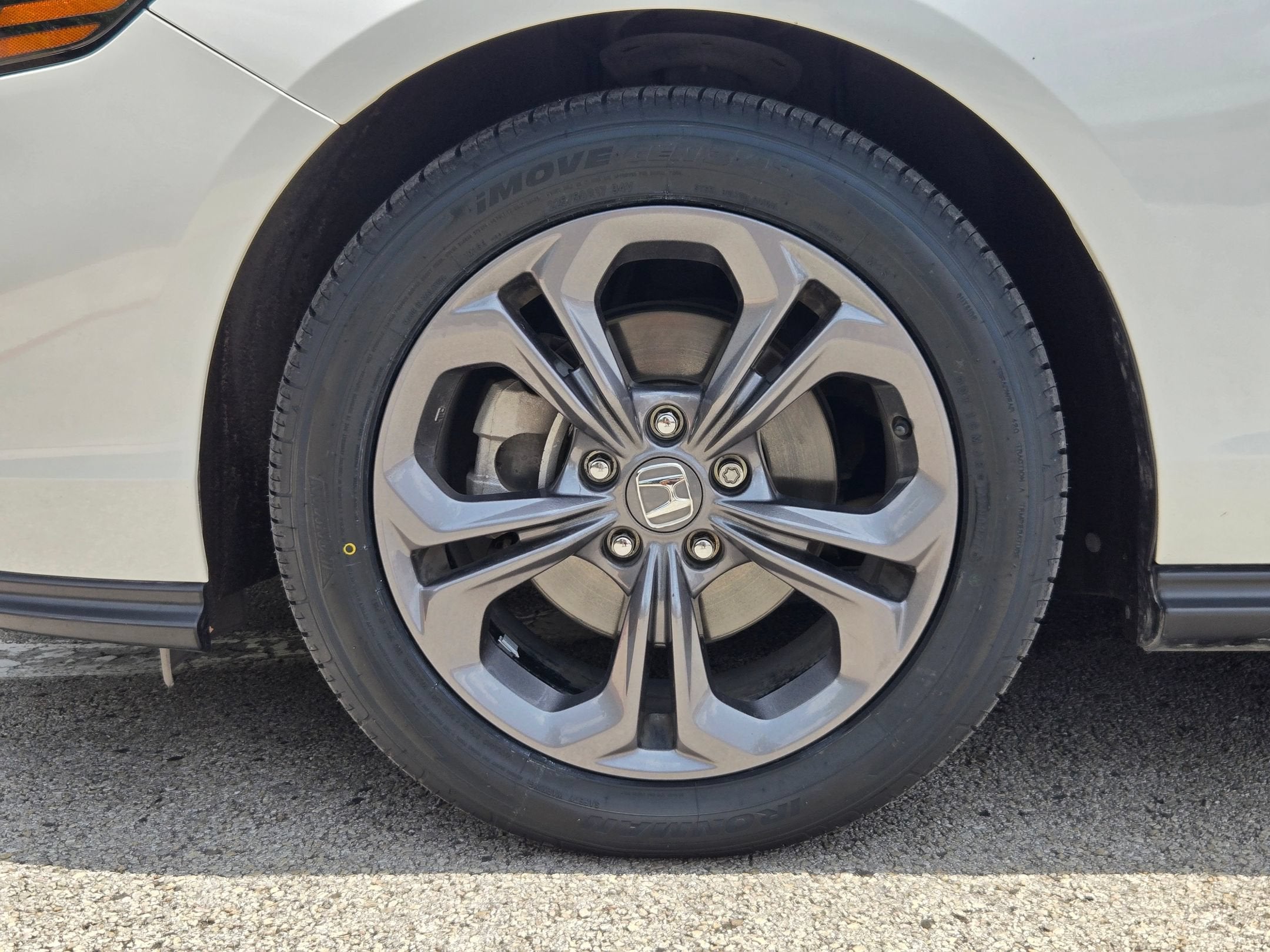 2023 Honda Accord EX - Photo 31