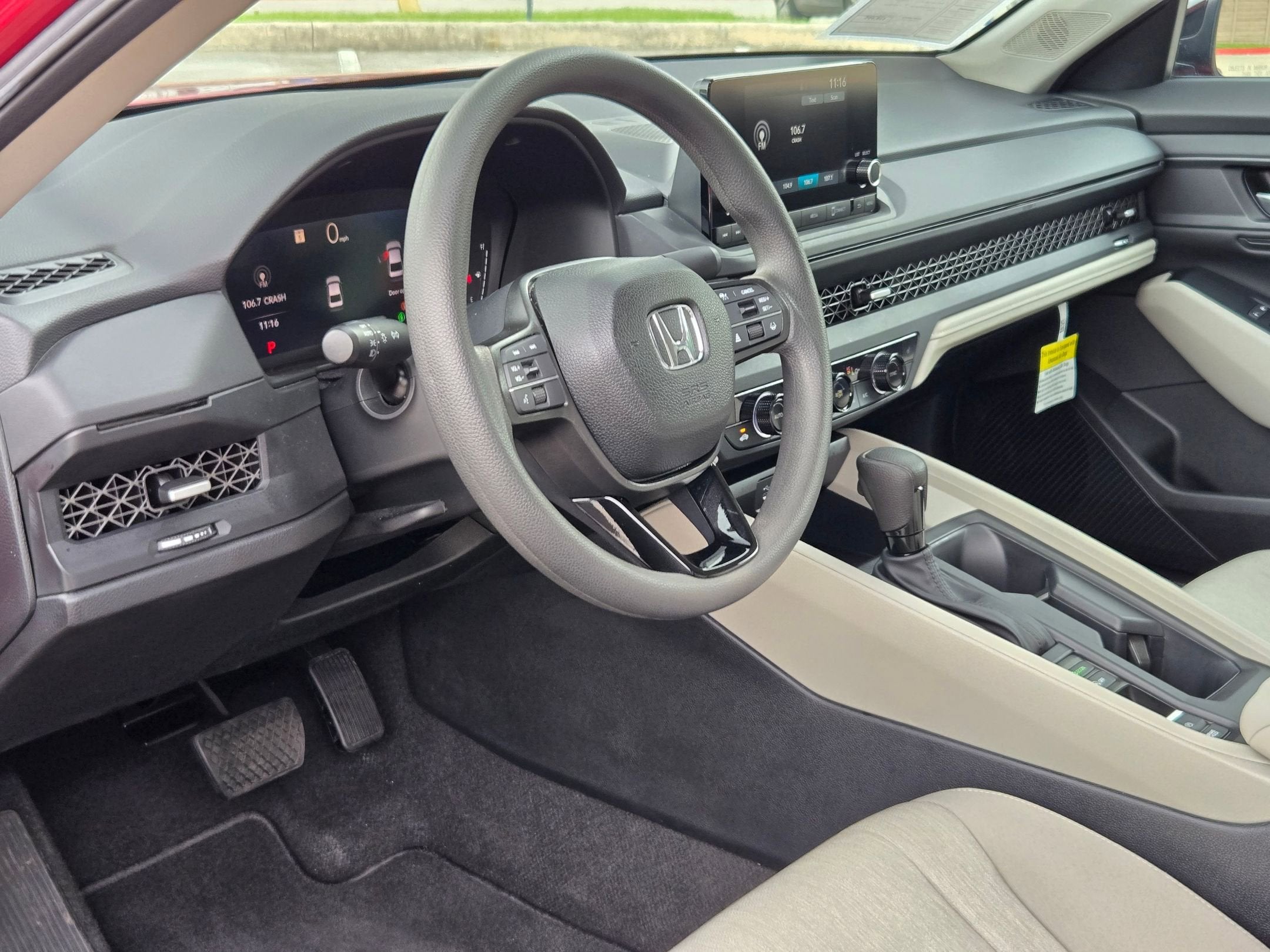 2025 Honda Accord SE - Photo 12