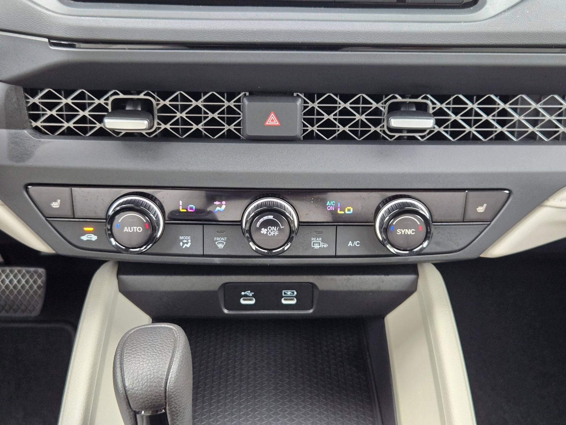 2025 Honda Accord SE - Photo 17